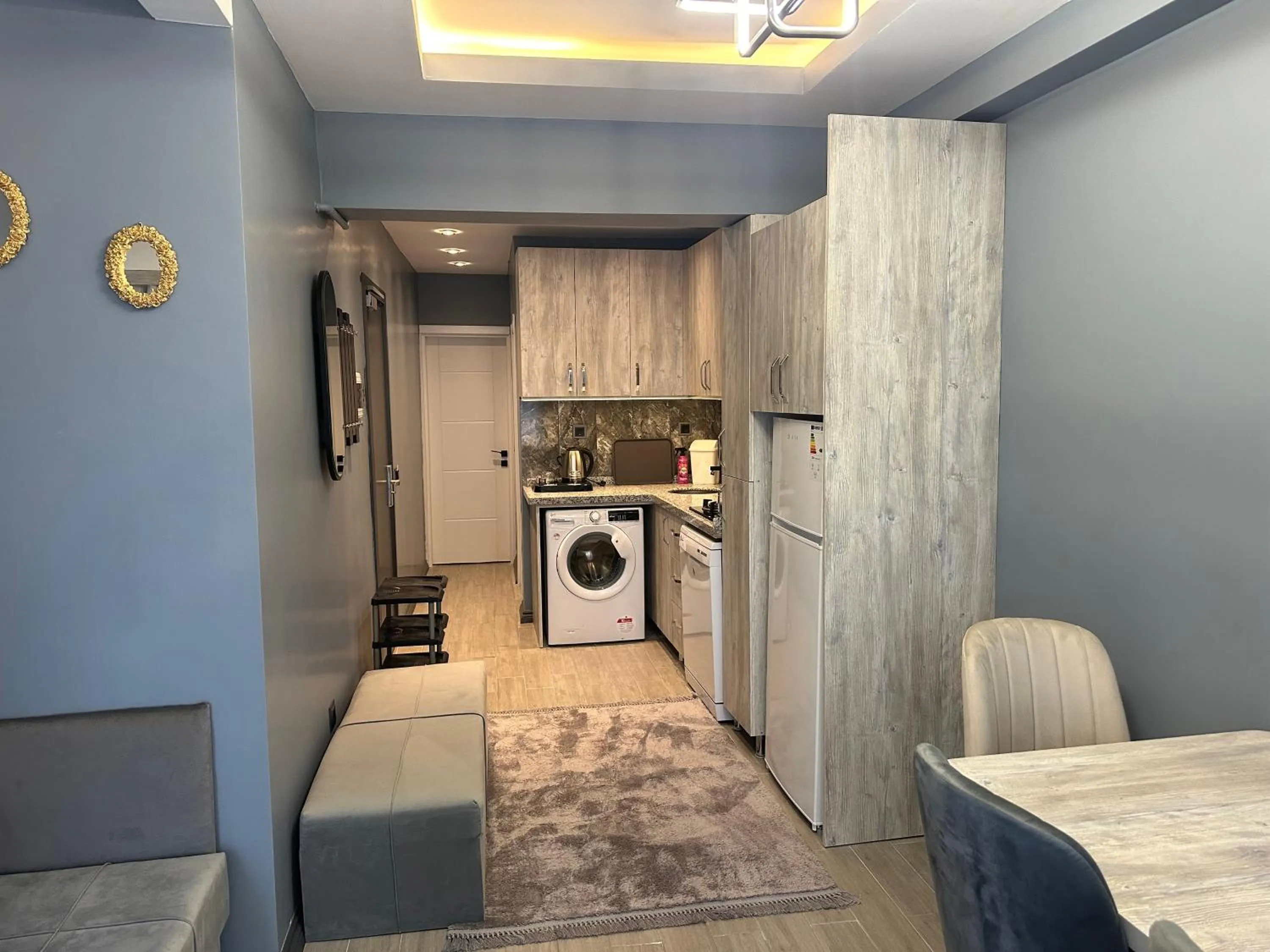 Kitchen or kitchenette in Blue Moonrise Hotel