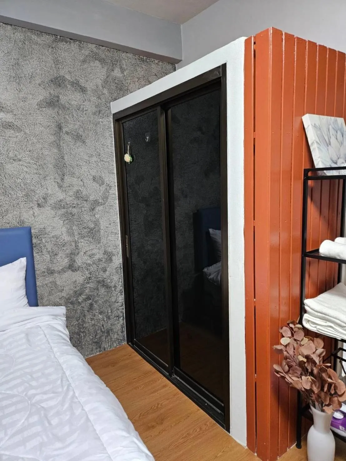 wardrobe, Bed in Hommie by De-A-Ga