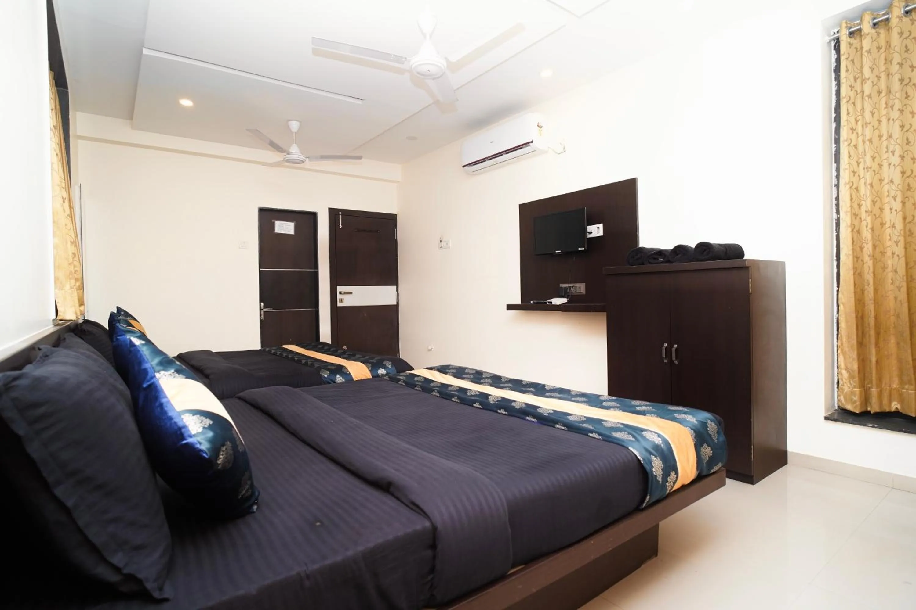 Bed in Hotel Shri Govind