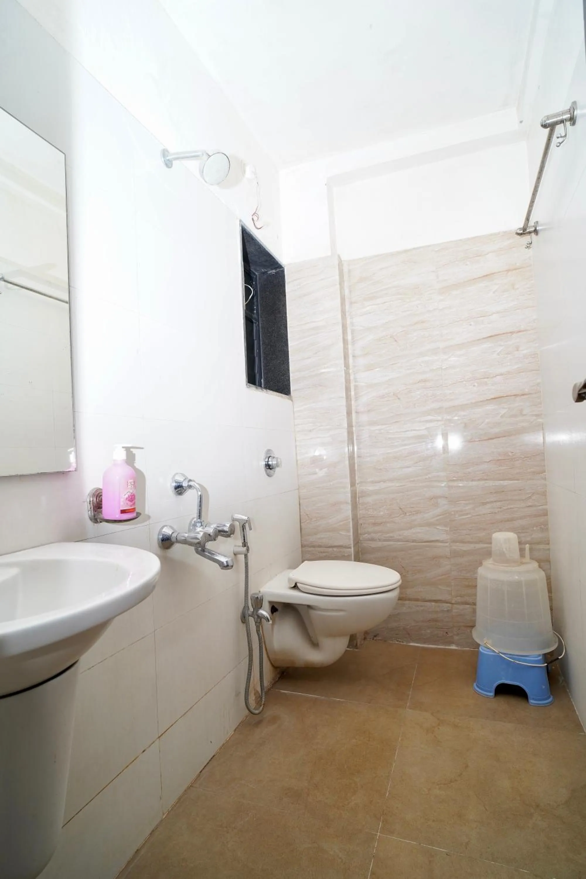 Bathroom in Hotel Shri Govind