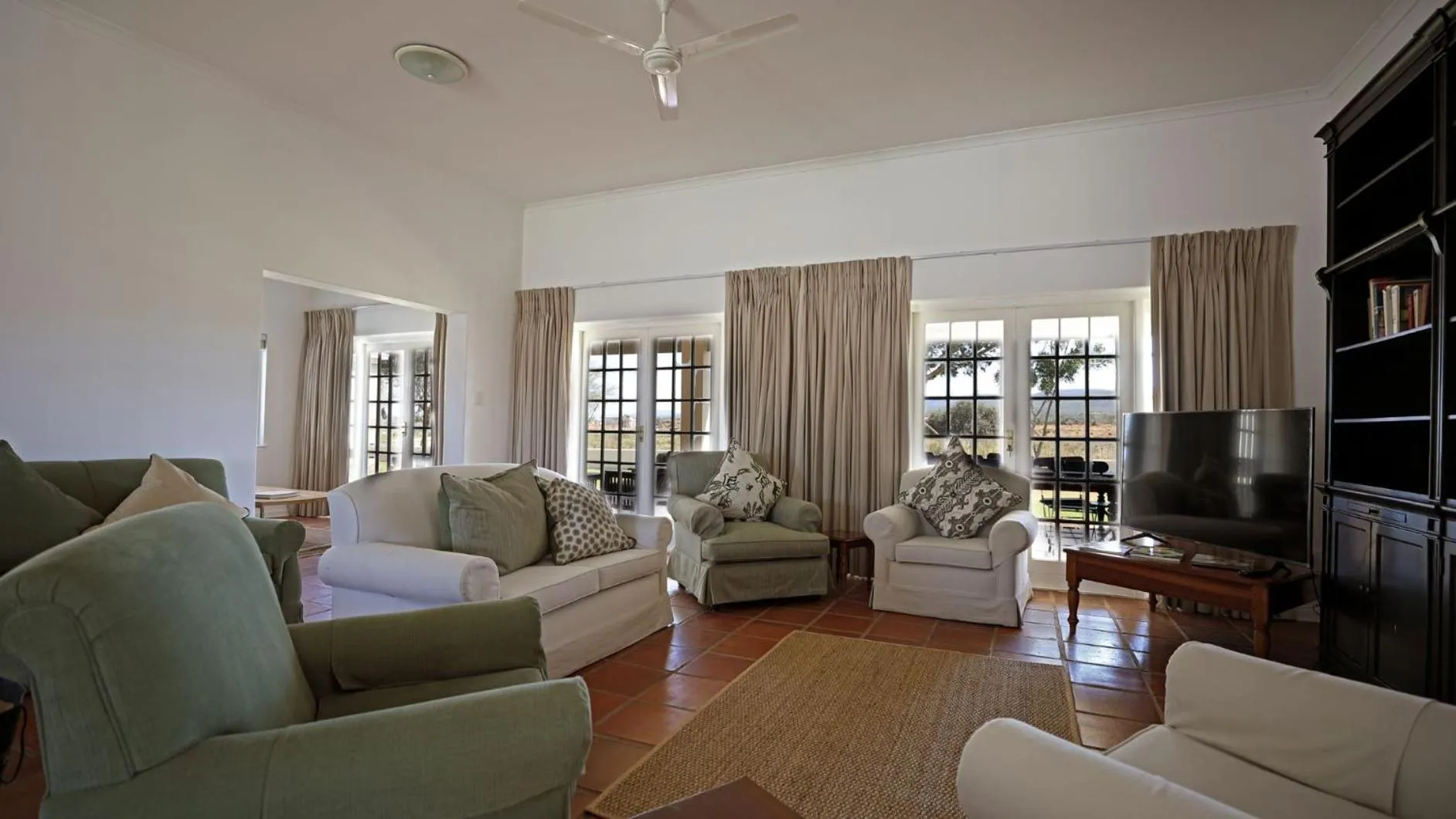 TV and multimedia in RiverBend Lodge