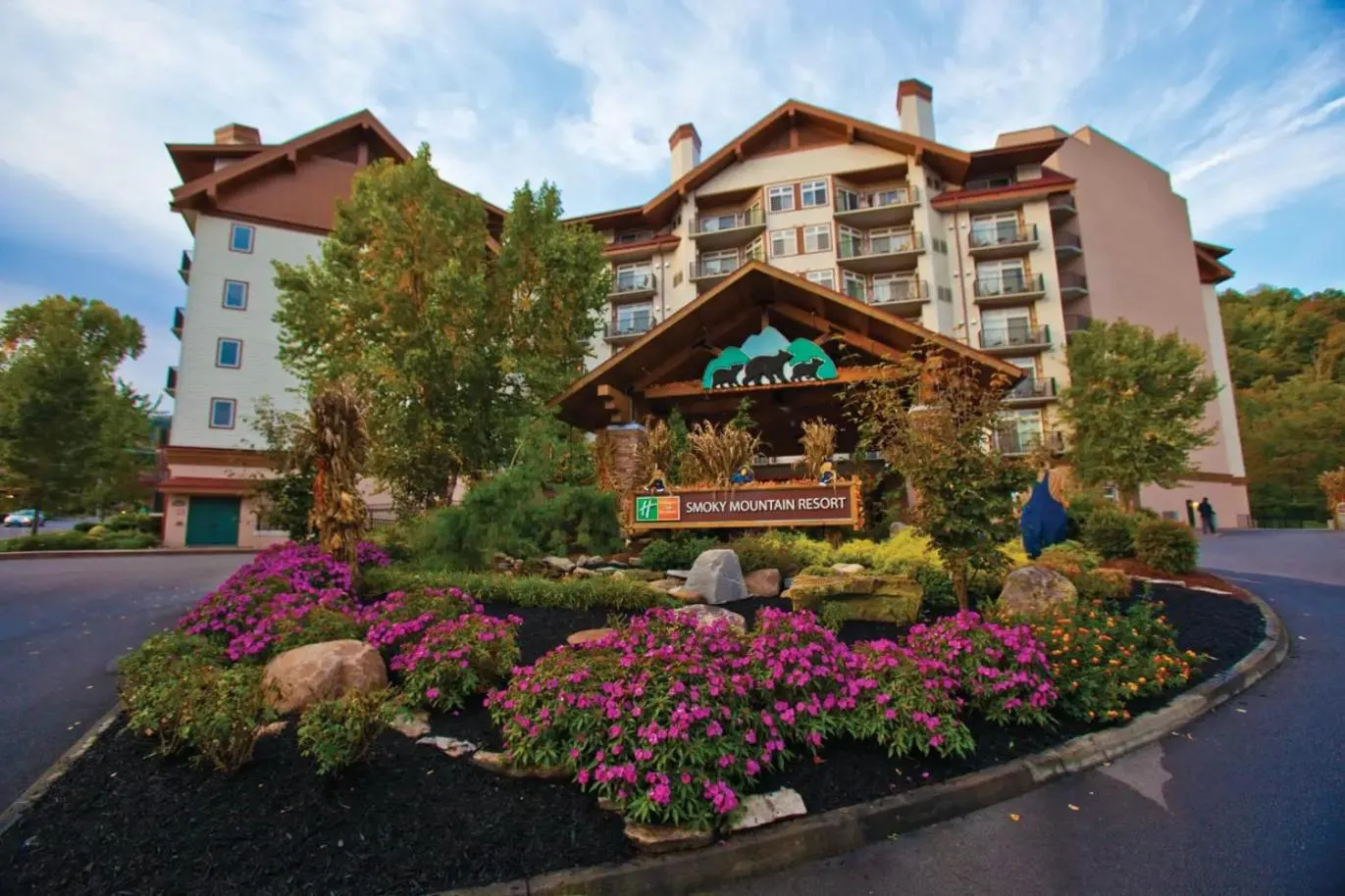 Property building in Holiday Inn Club Vacations Smoky Mountain Resort
