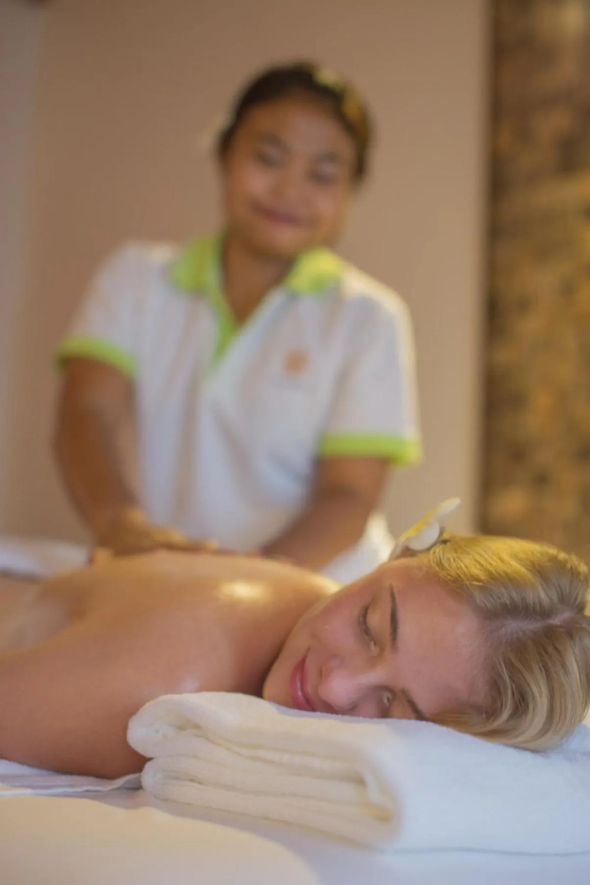 Massage in Plumeria Maldives