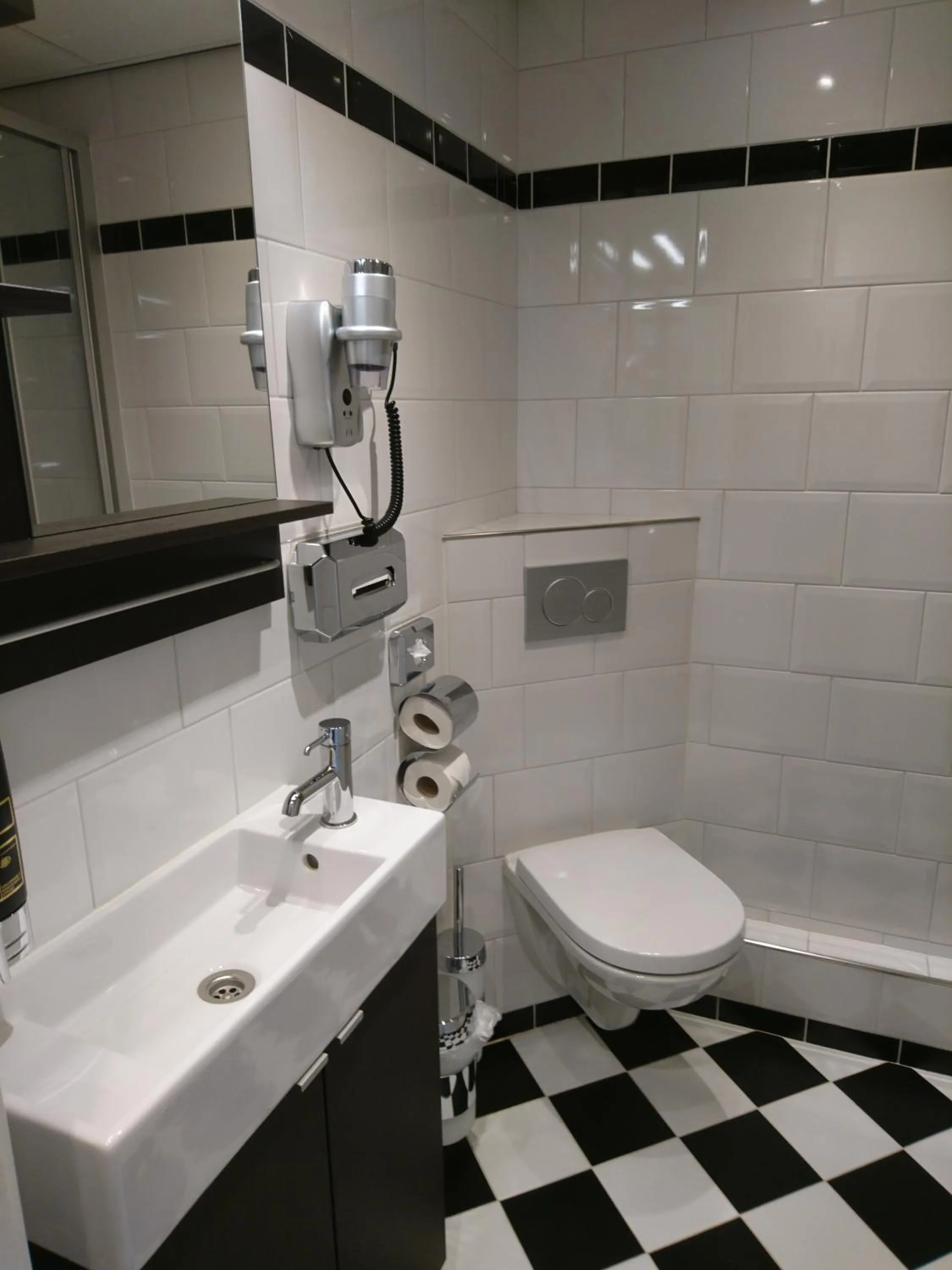 Bathroom in Strandhotel Scheveningen