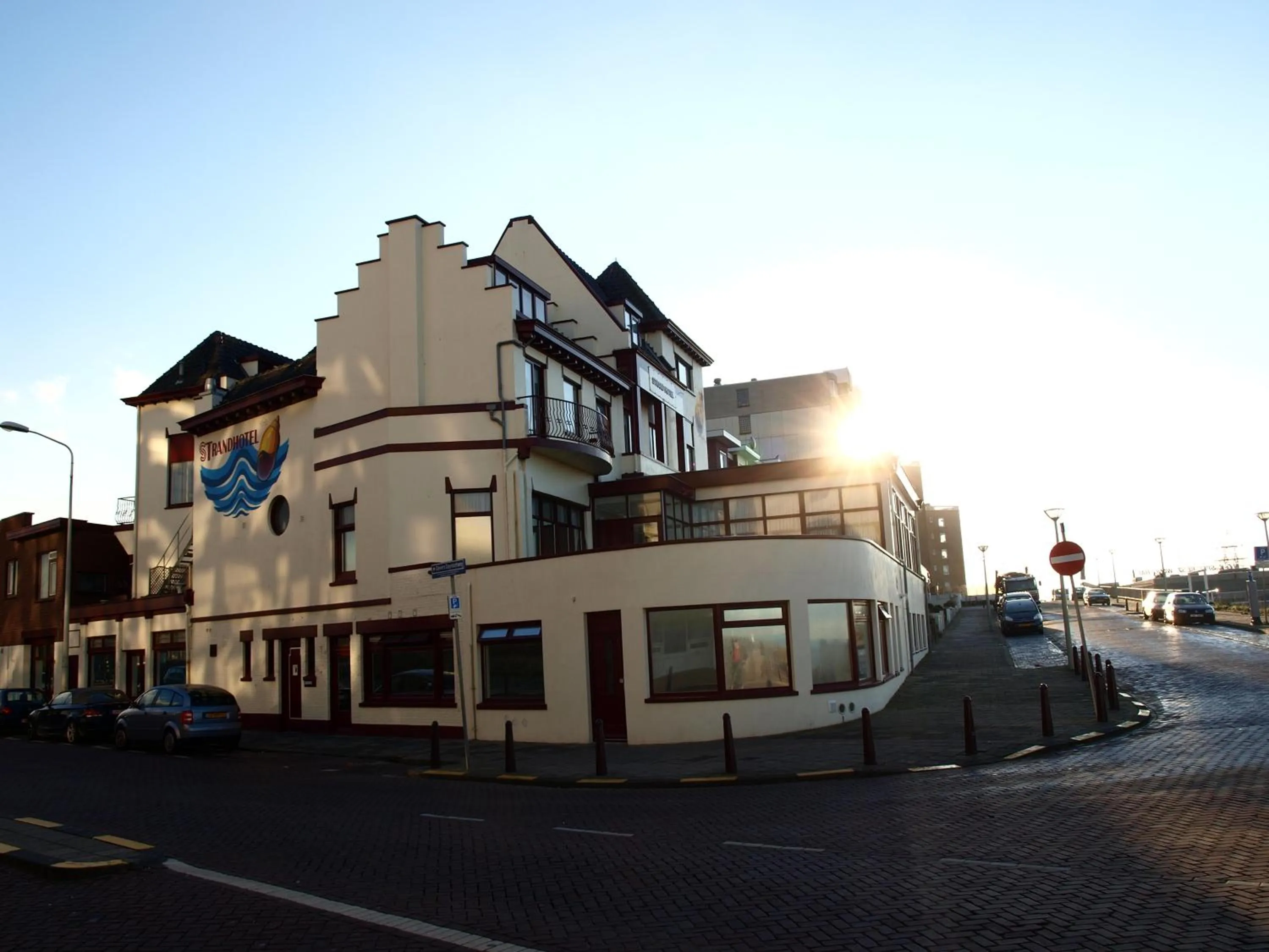 Facade/entrance in Strandhotel Scheveningen