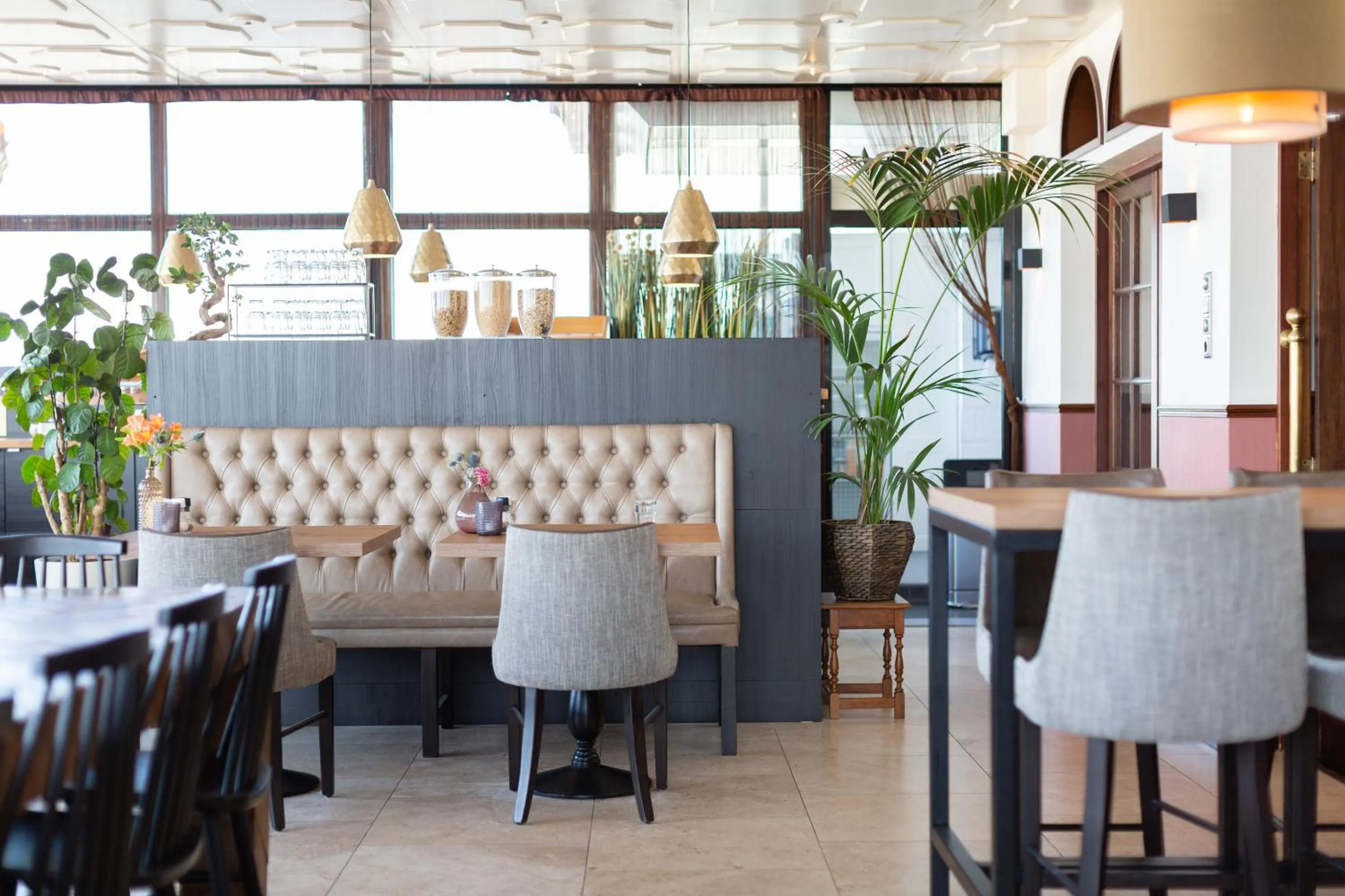 Restaurant/places to eat in Strandhotel Scheveningen