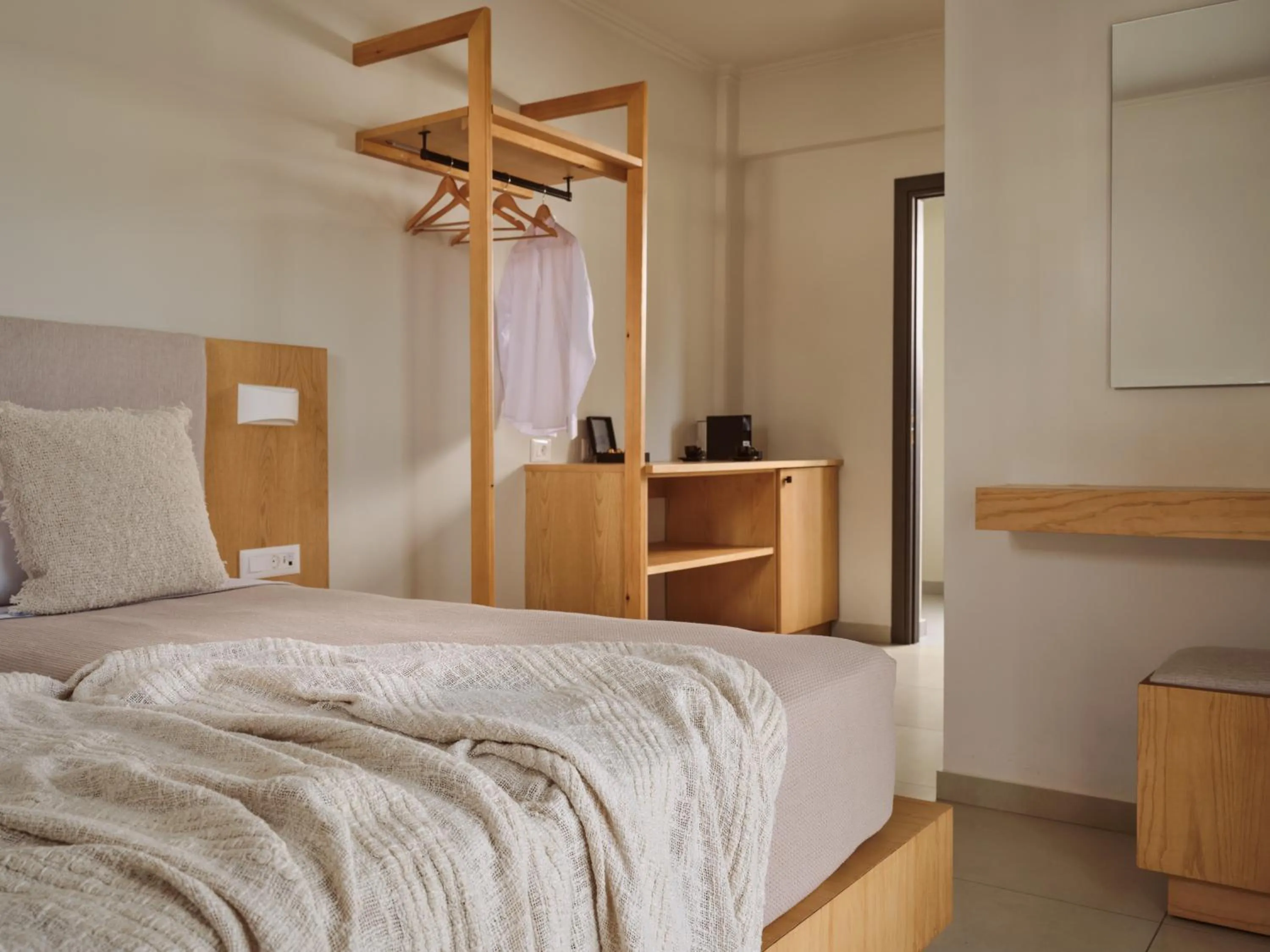 Bedroom, Bed in Zante Atlantis Hotel