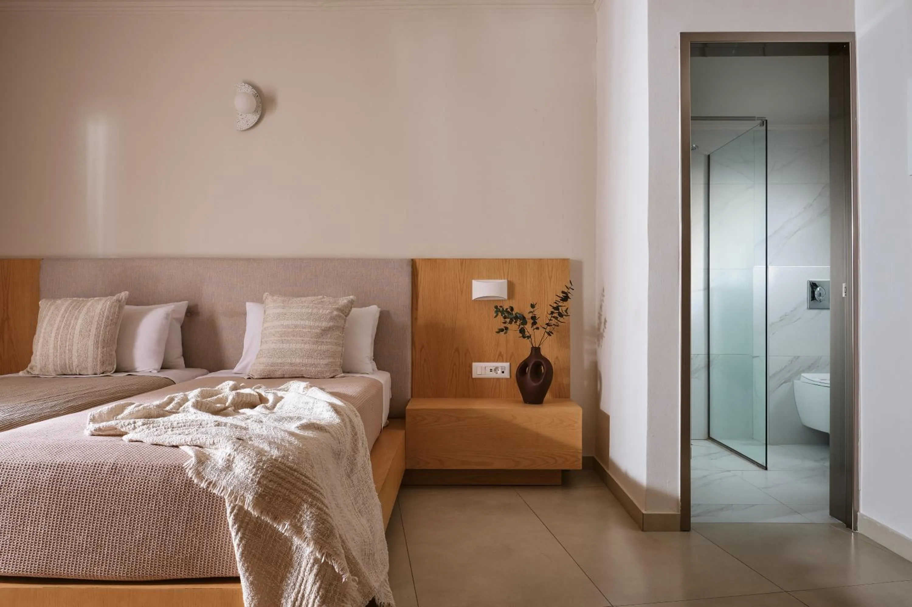 Bathroom, Bed in Zante Atlantis Hotel