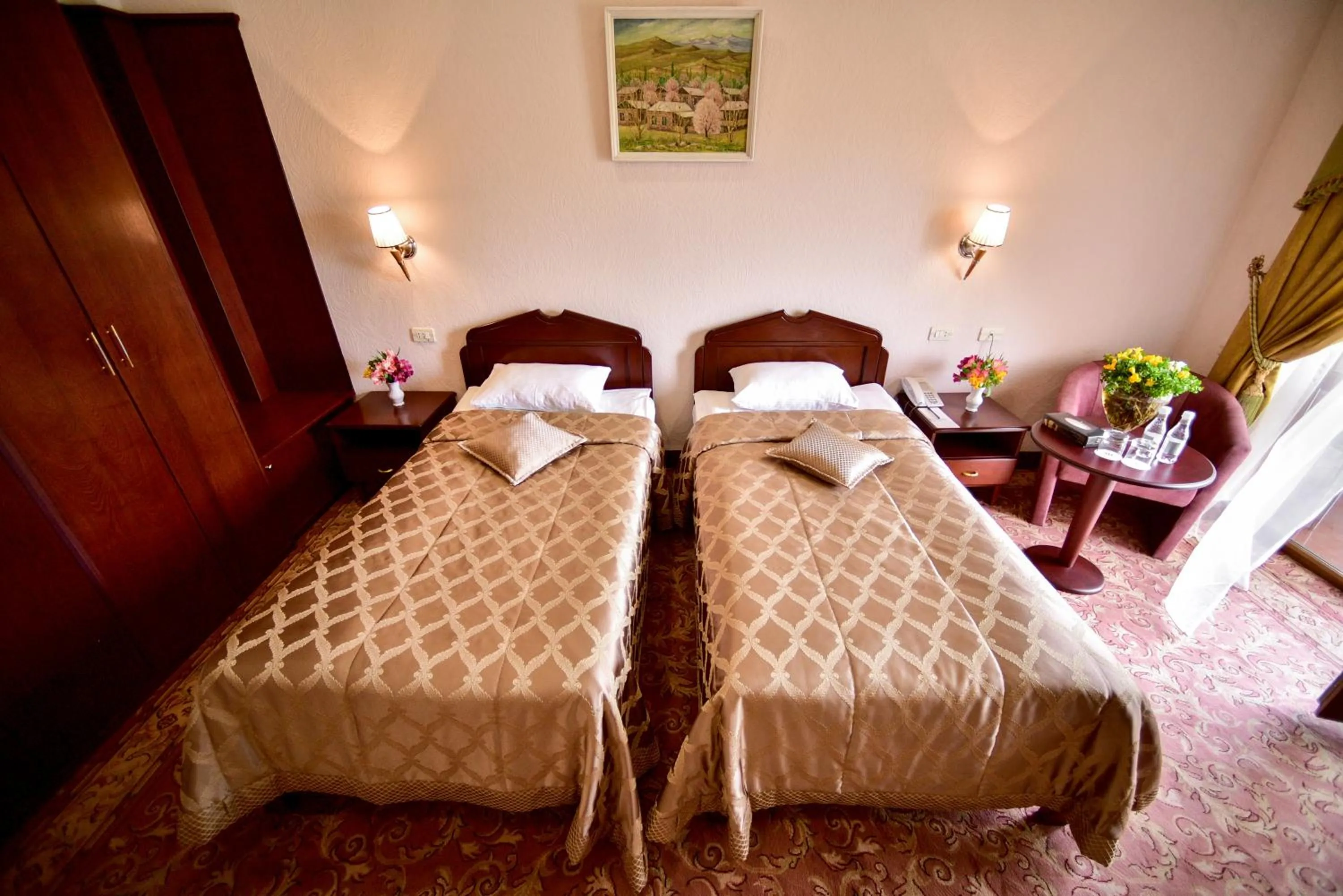 Bed in METROPOL HOTEL Yerevan