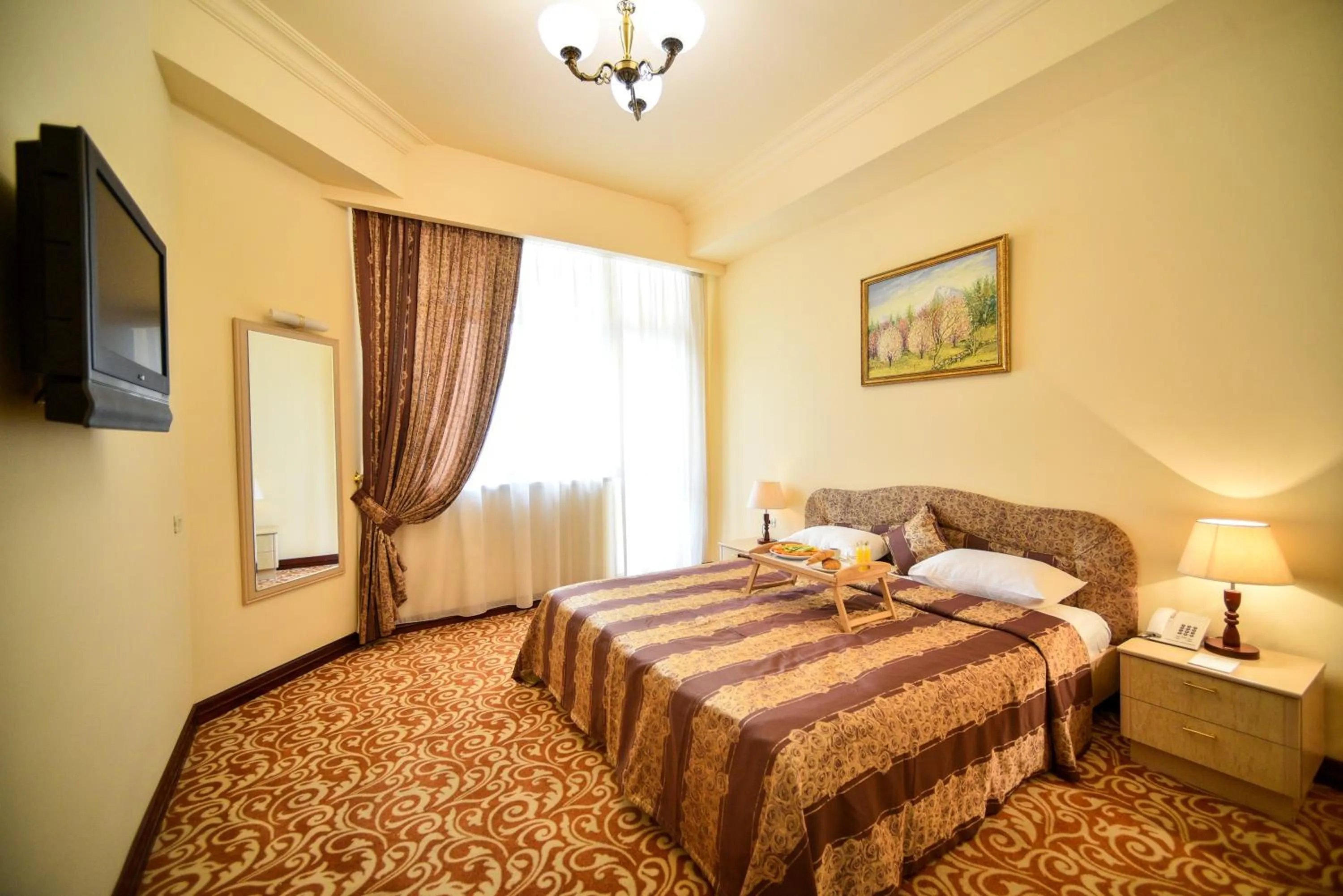Bed in METROPOL HOTEL Yerevan