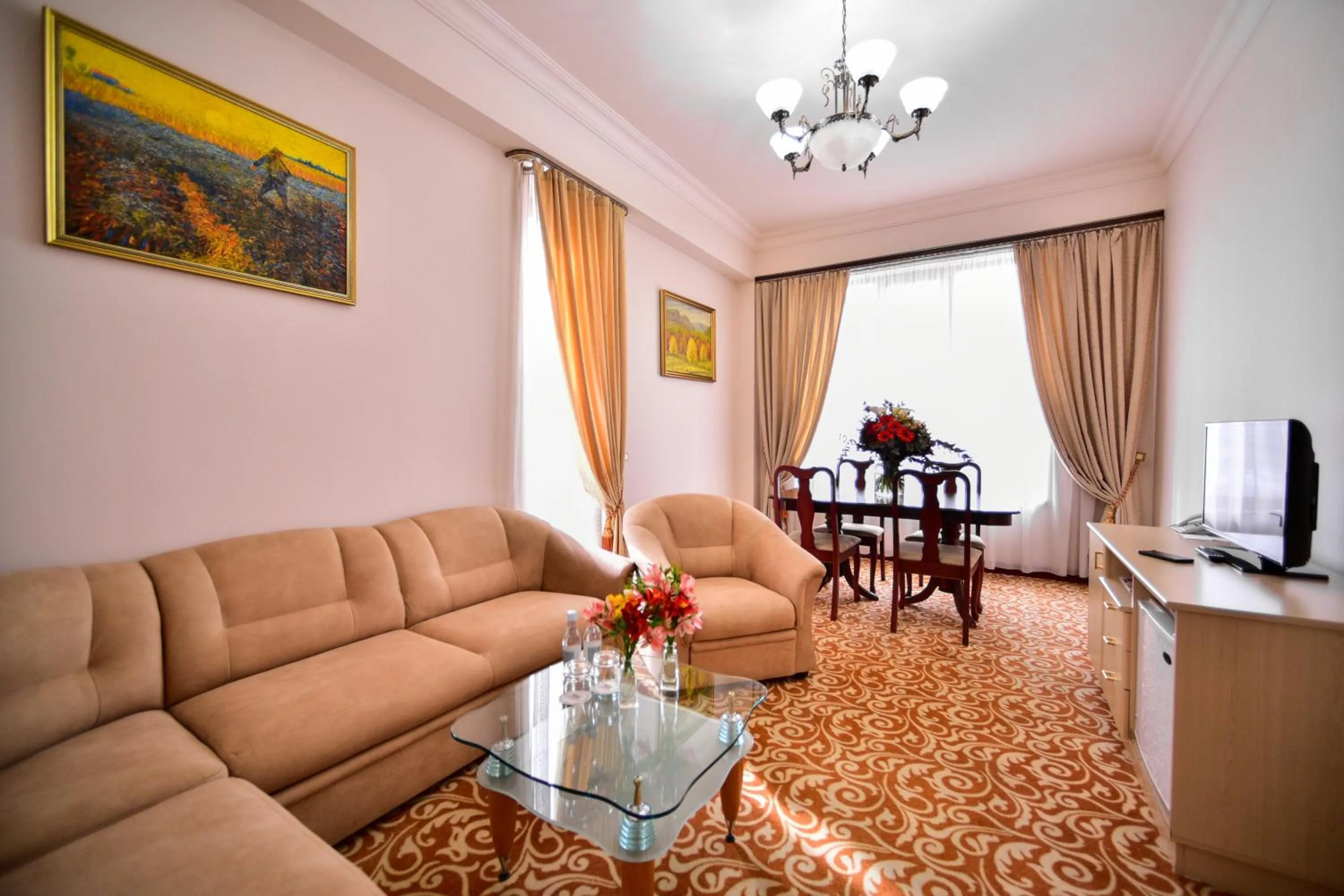 Living room in METROPOL HOTEL Yerevan