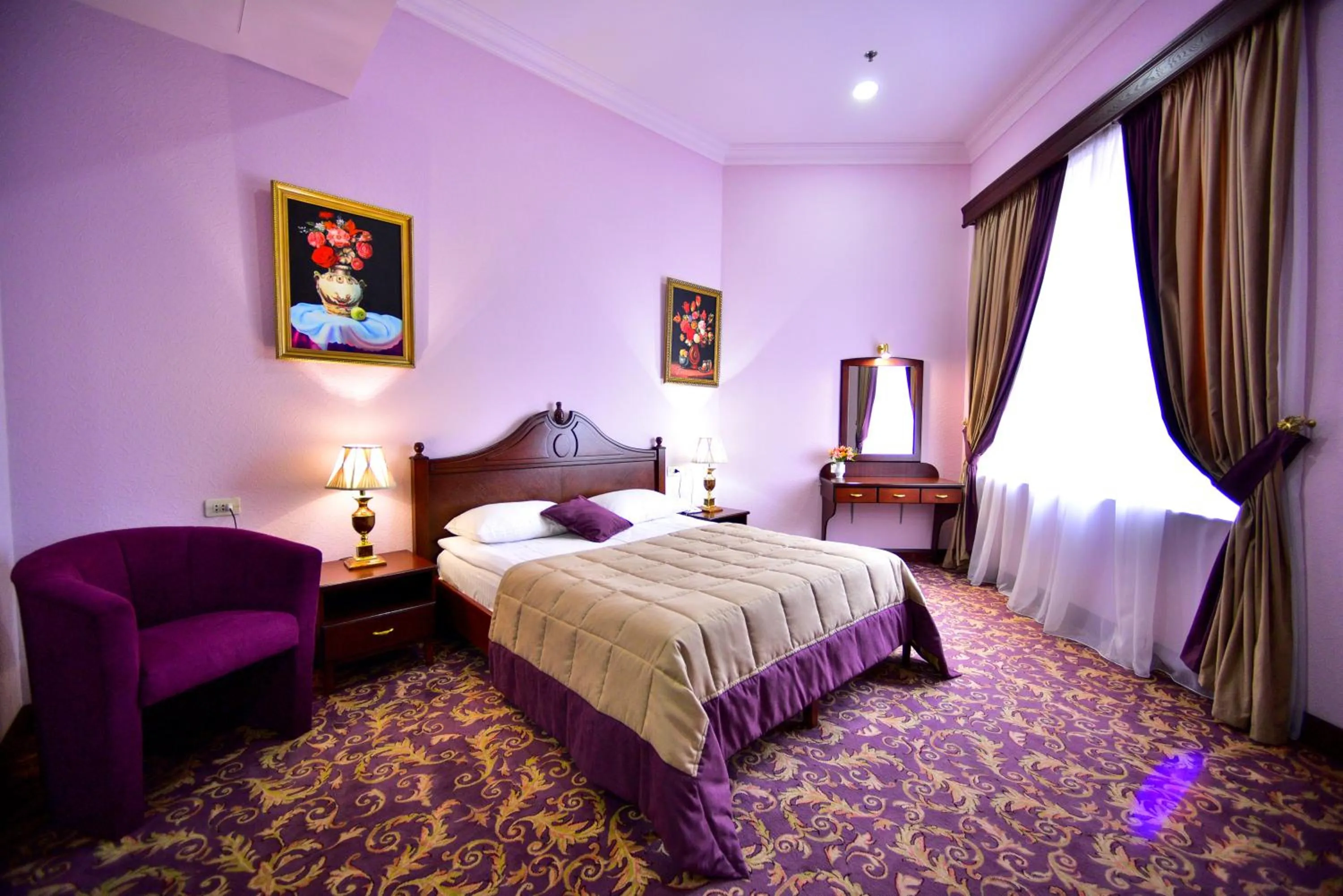 Bed in METROPOL HOTEL Yerevan