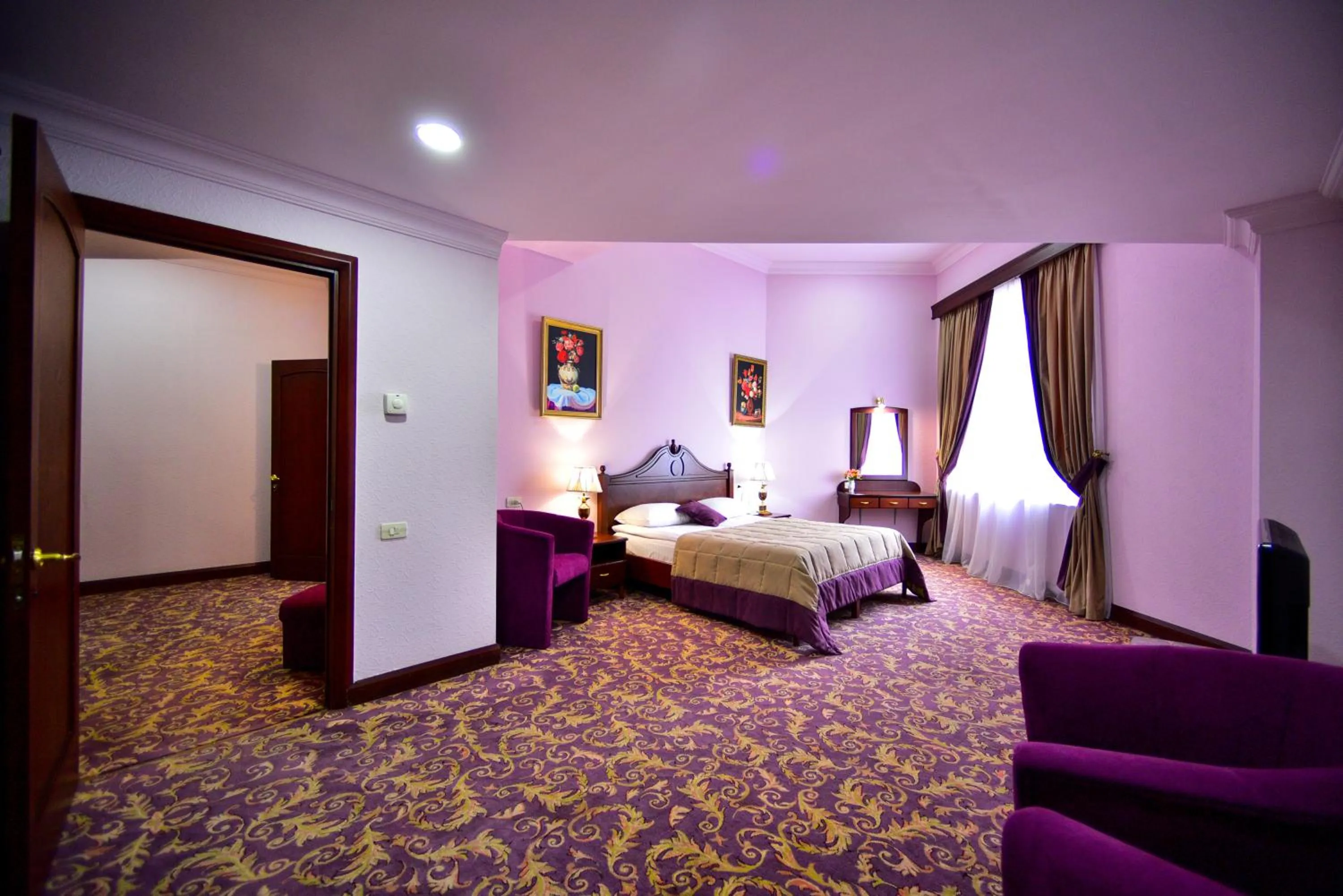 Bed in METROPOL HOTEL Yerevan