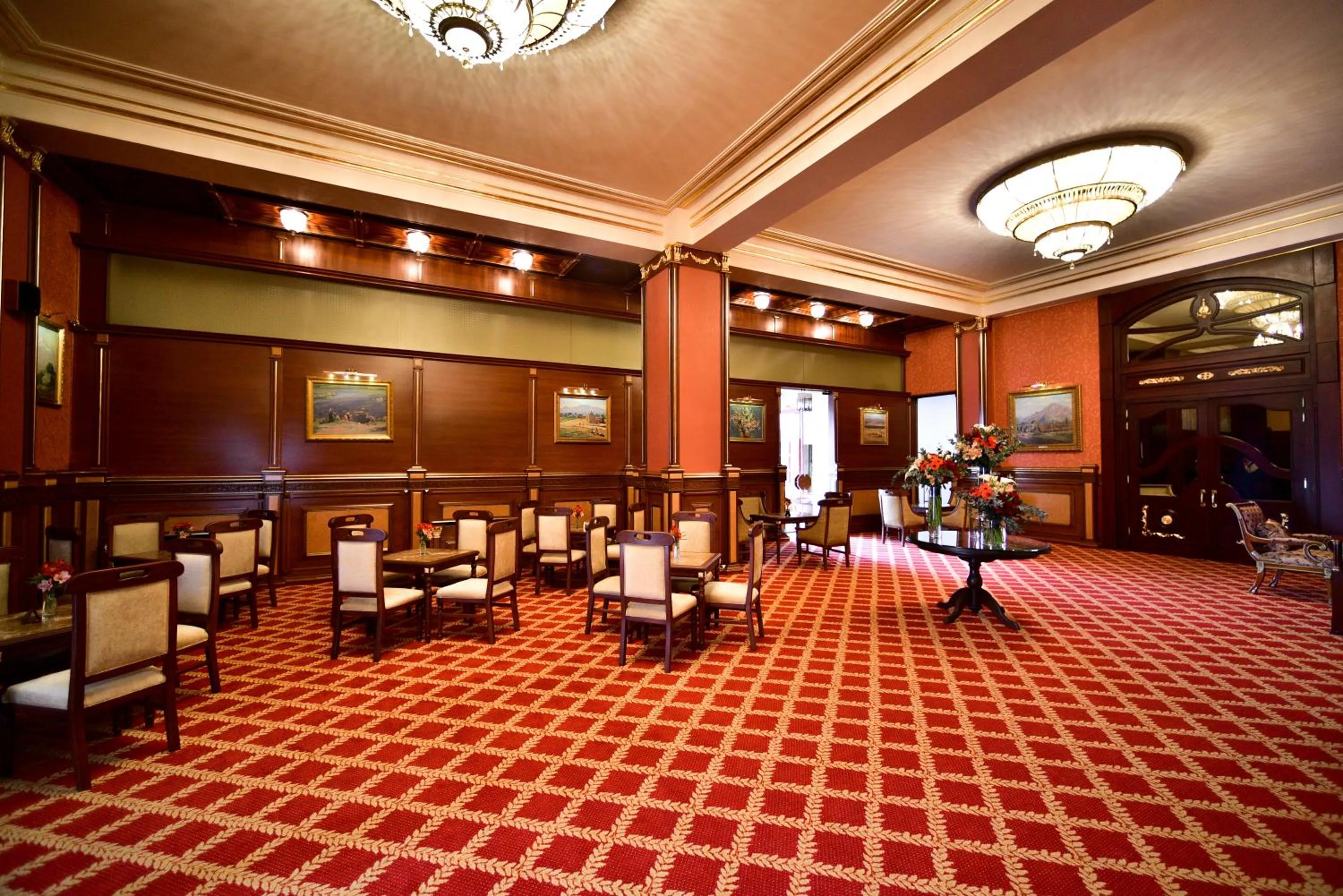 Lobby or reception in METROPOL HOTEL Yerevan