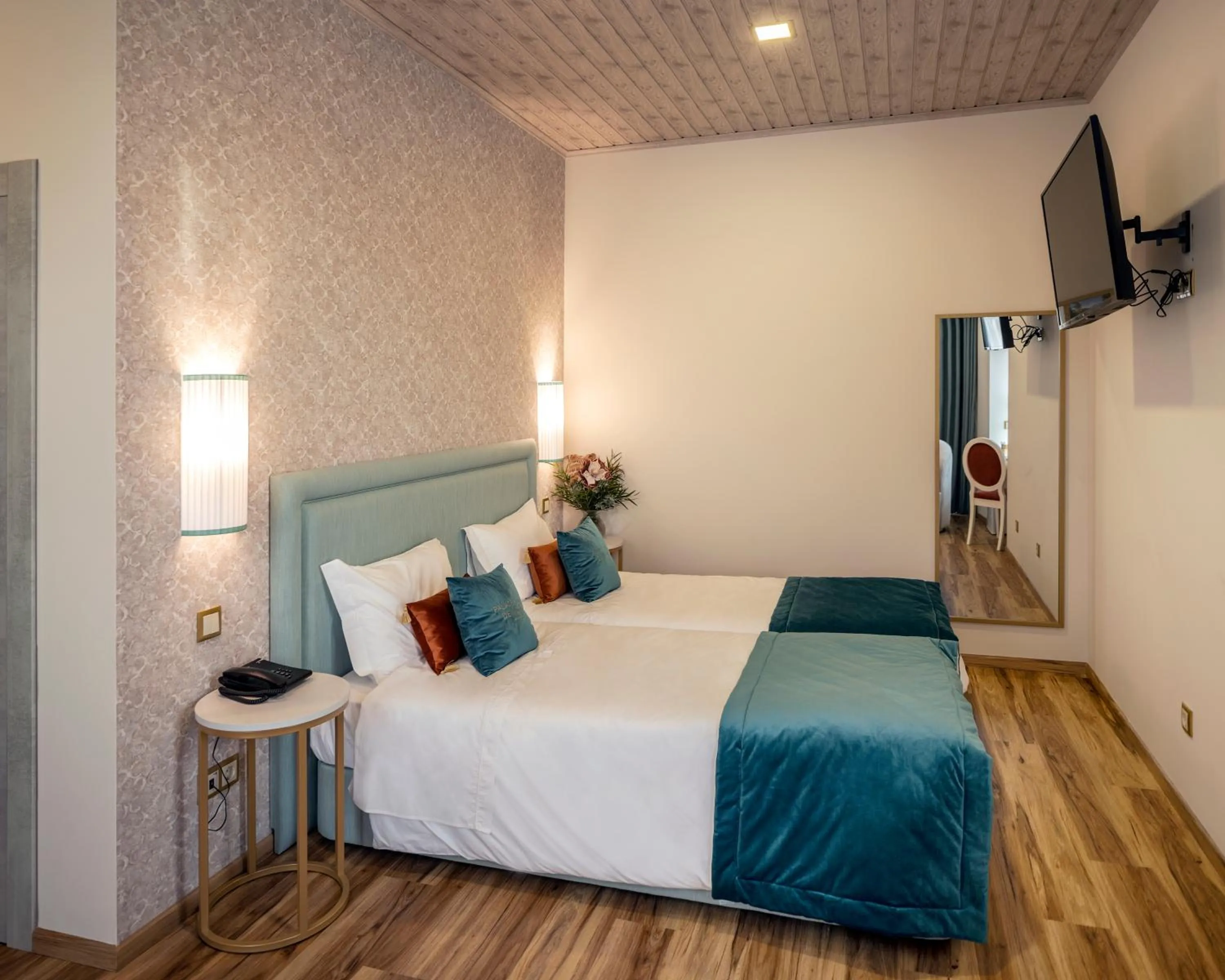 Bedroom, Bed in Palace Hotel de Midões