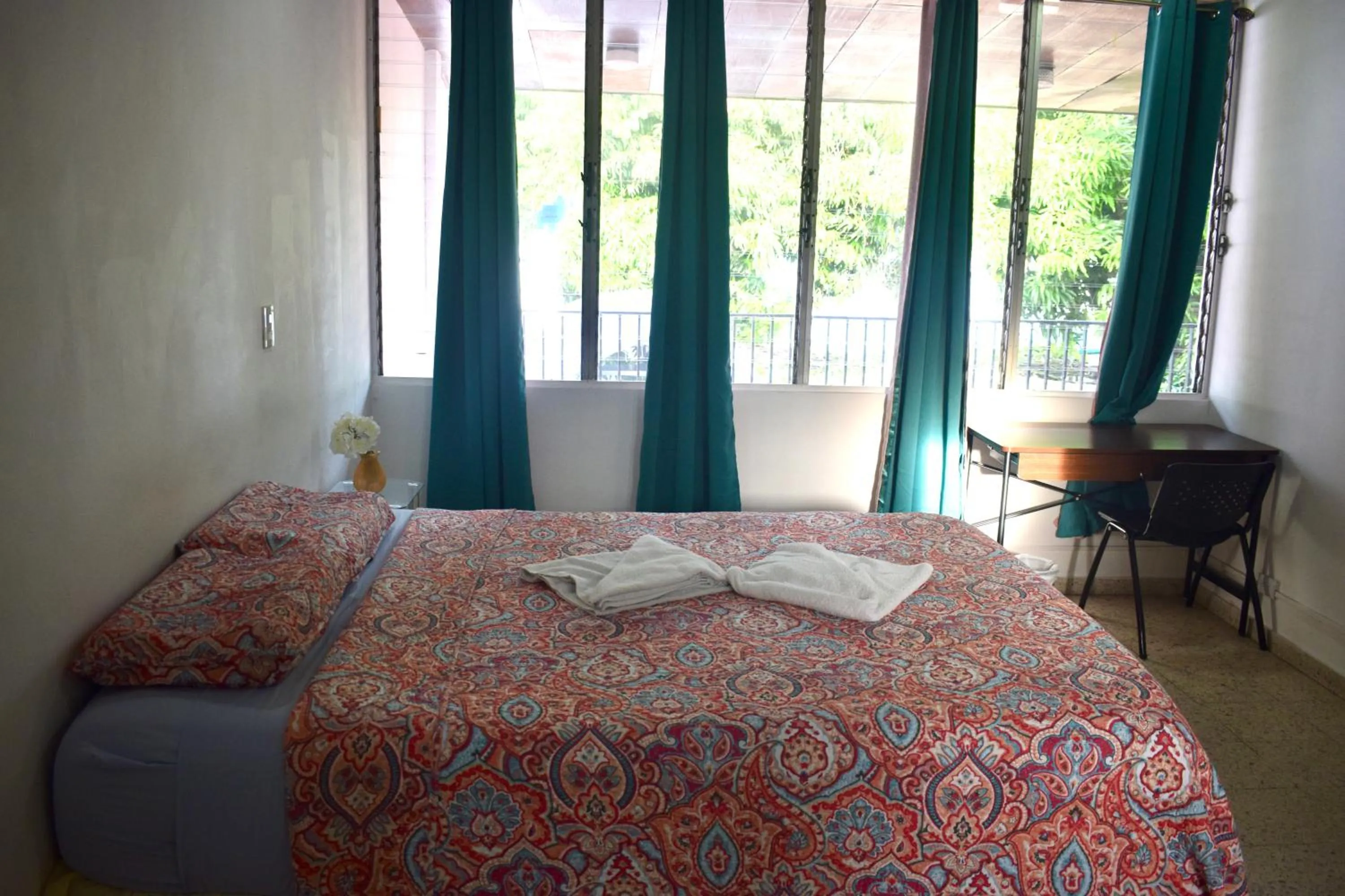 Bed in Volcano Hostal y Restaurante