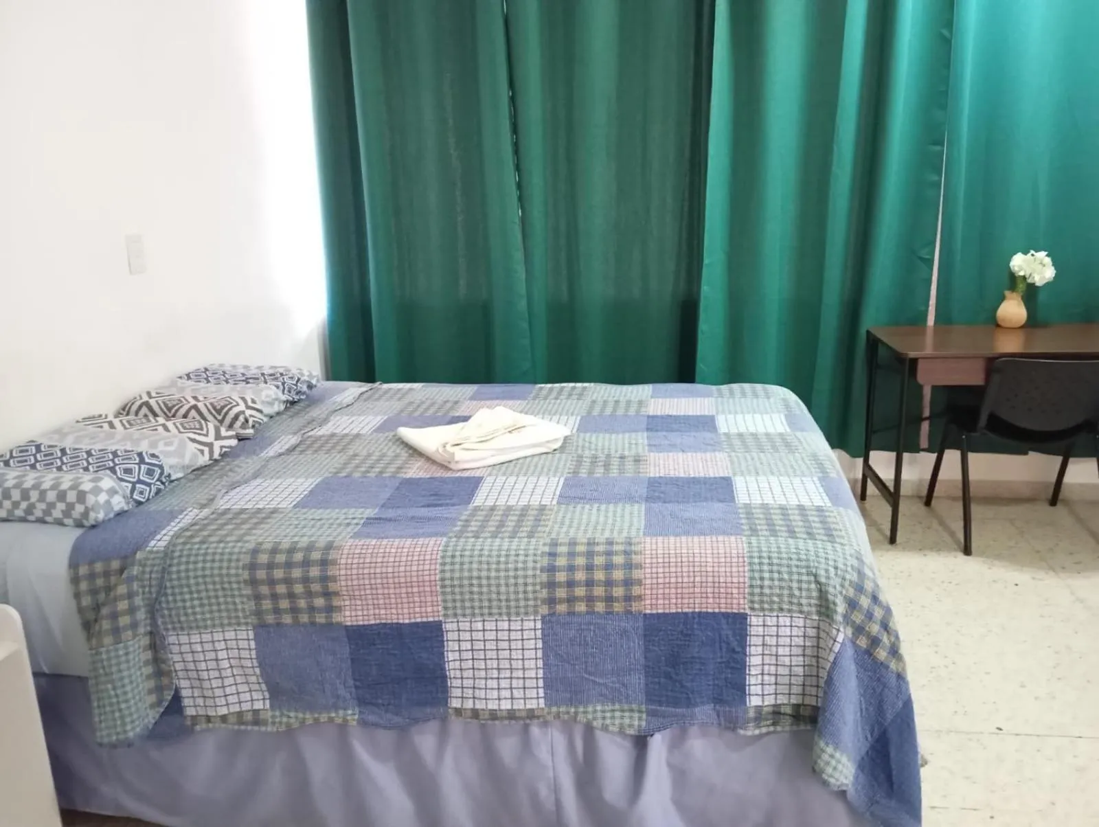 Bed in Volcano Hostal y Restaurante