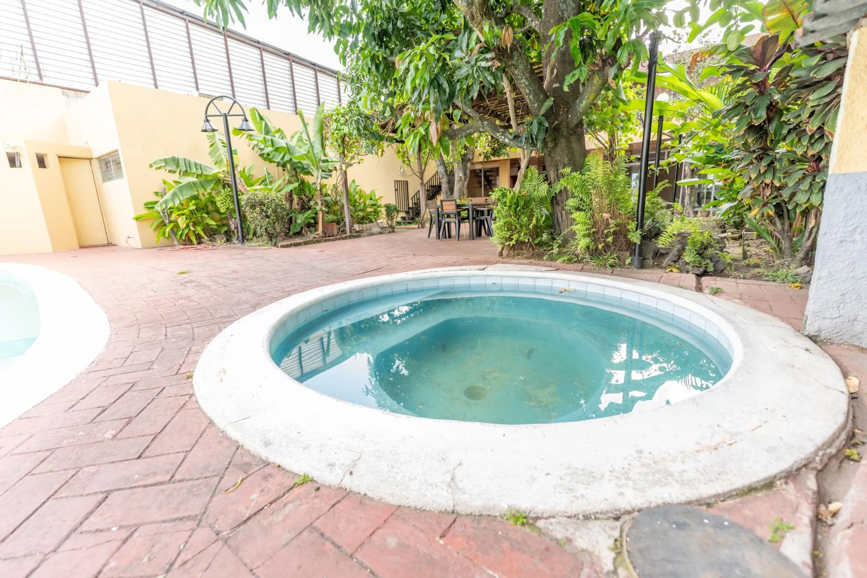 Hot Tub in Volcano Hostal y Restaurante