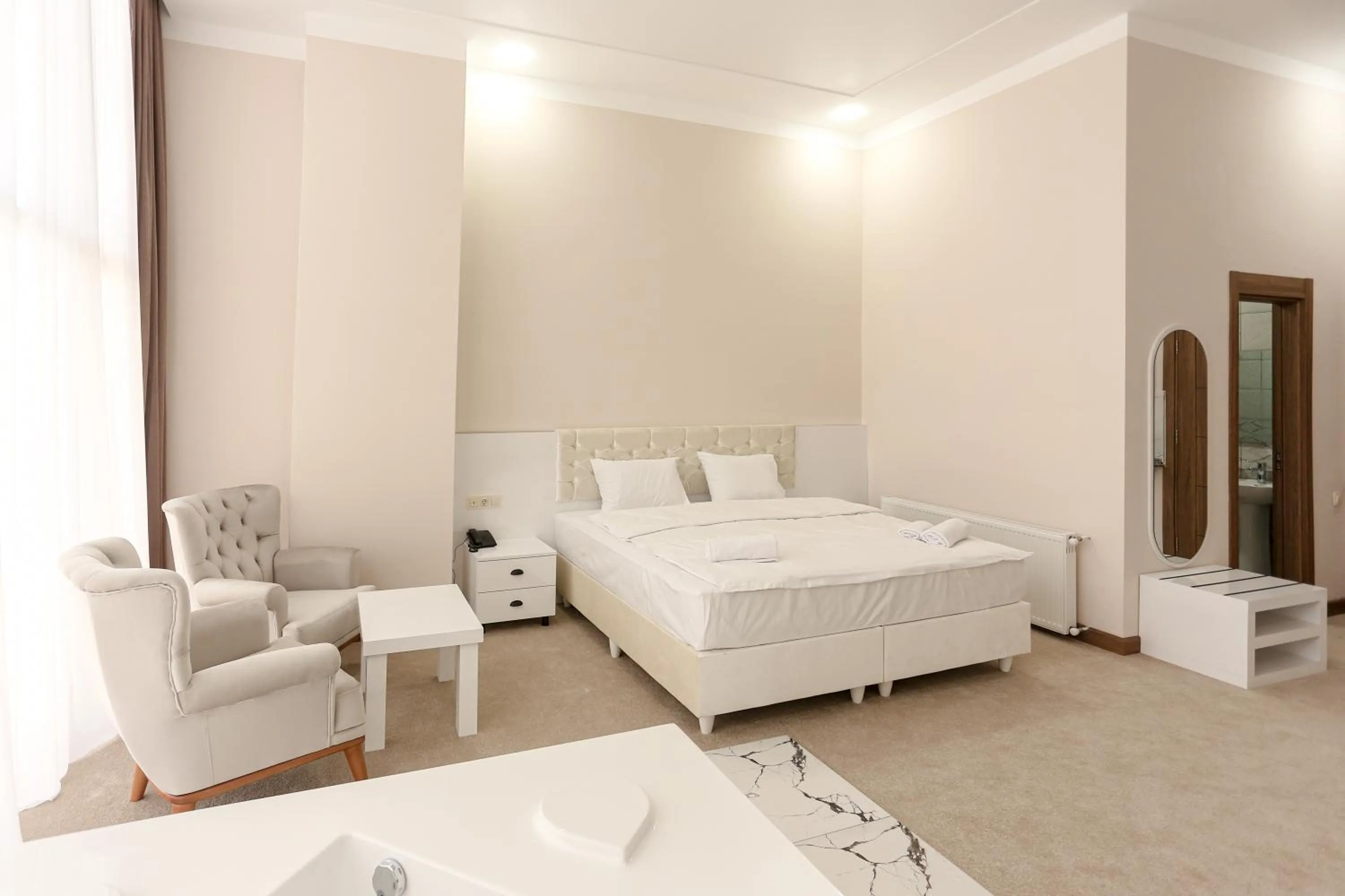 Bedroom, Bed in Chateau Milisi