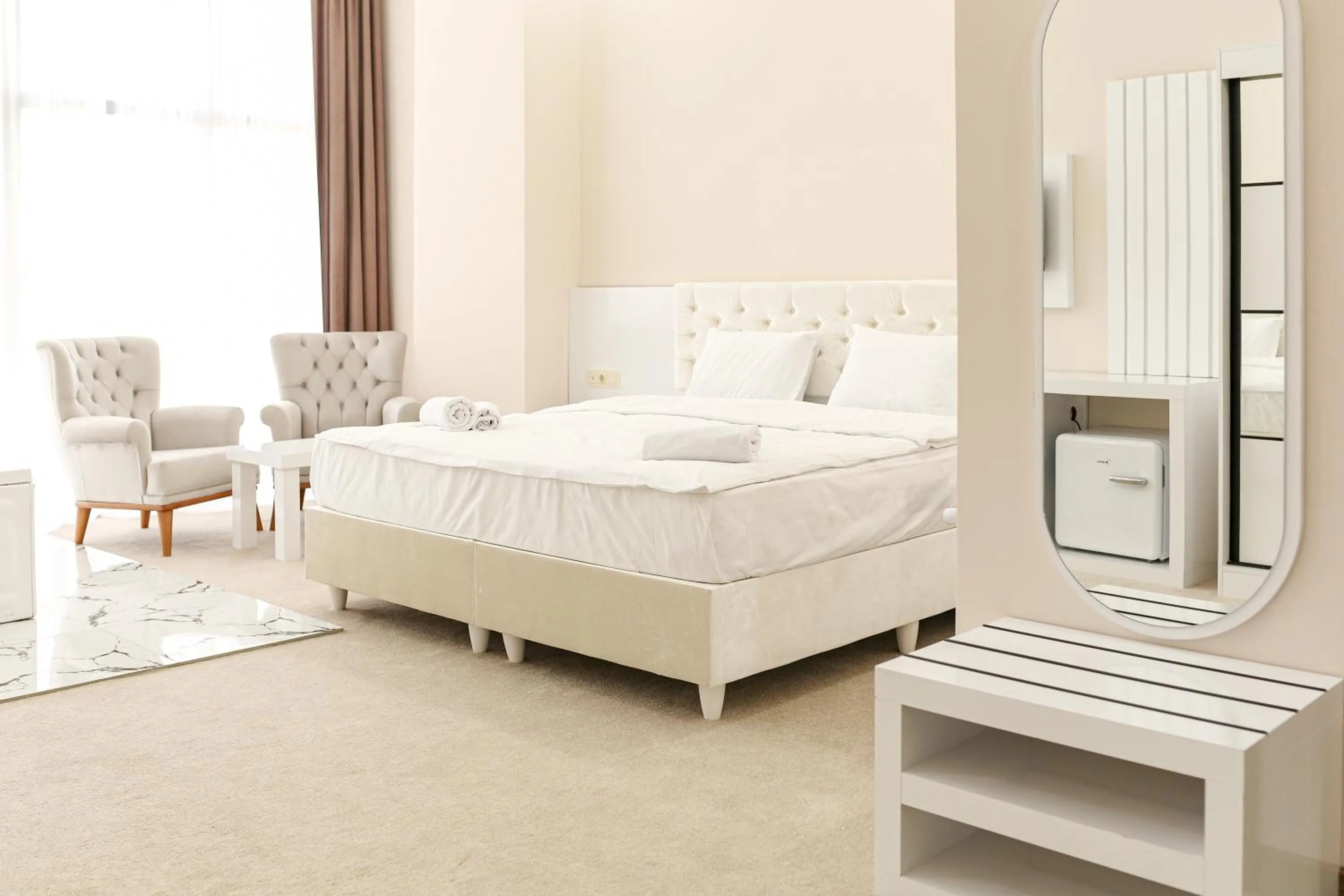 Bedroom, Bed in Chateau Milisi