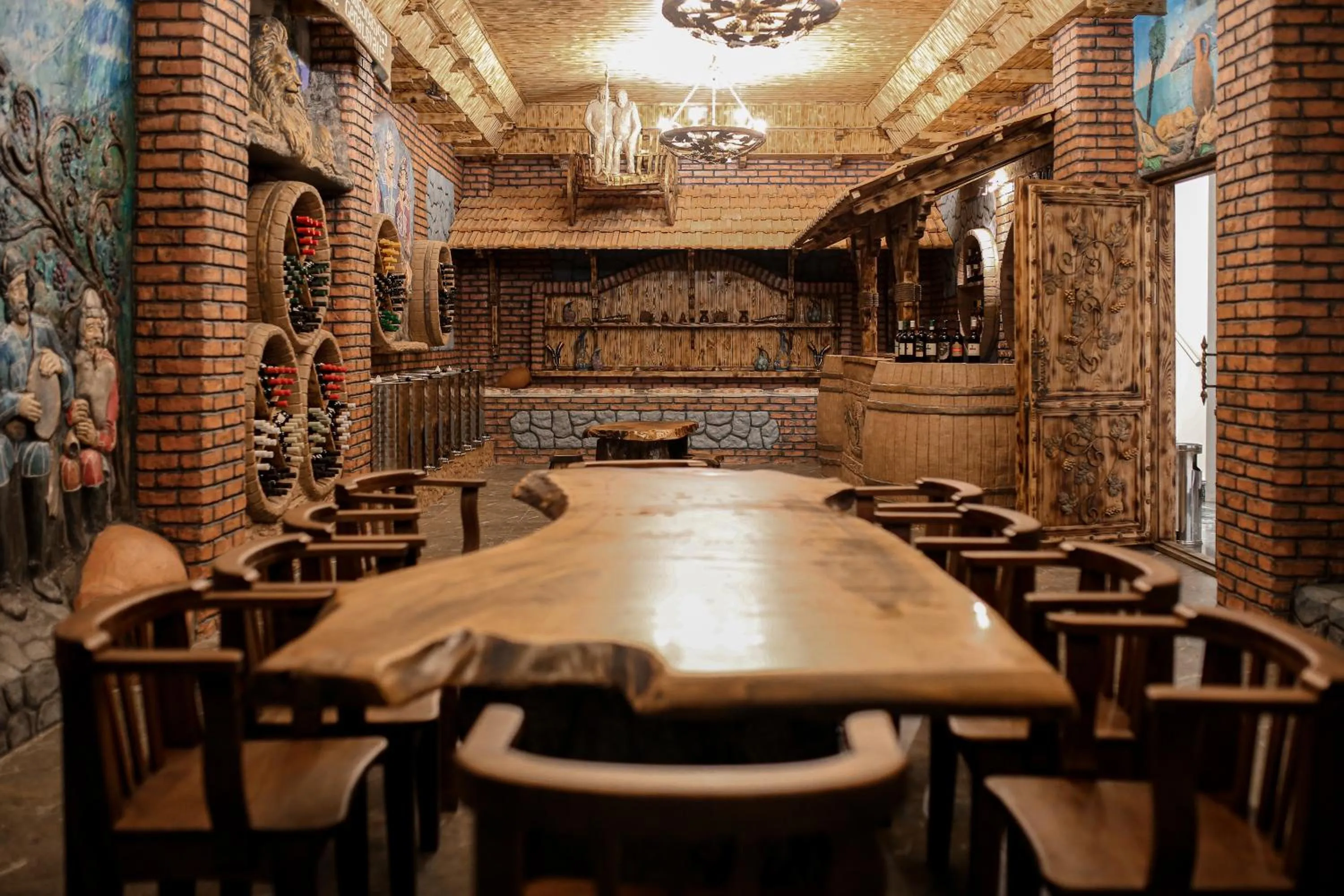 Property building in Chateau Milisi