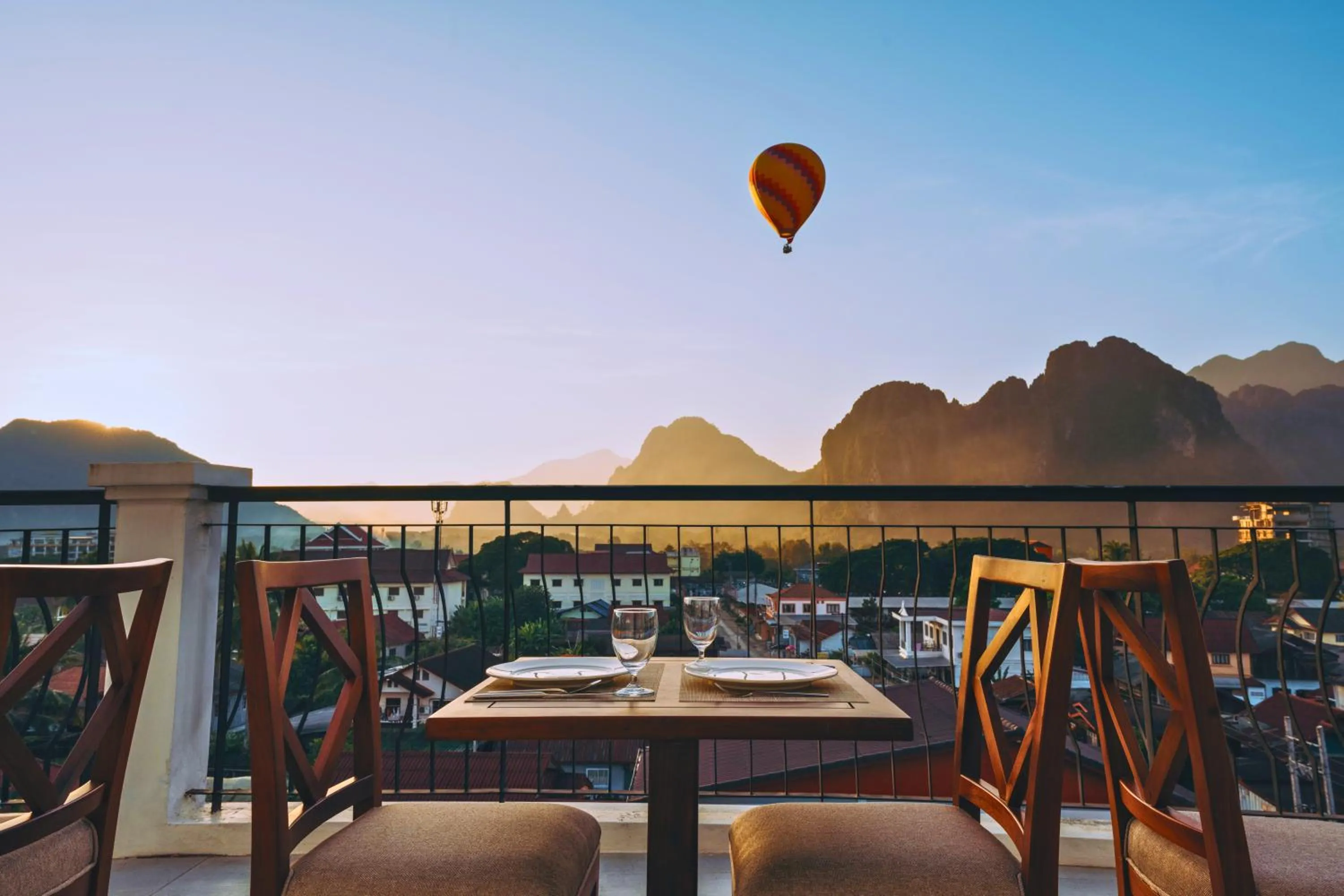Mountain view in Oudomsin VangVieng Hotel