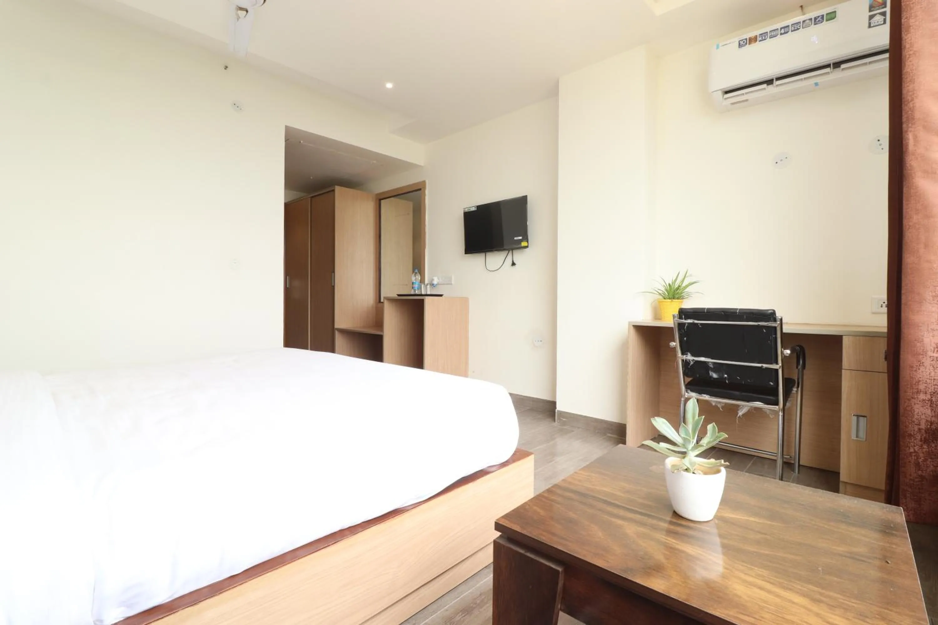 Bed in HOTEL JP ROYAL