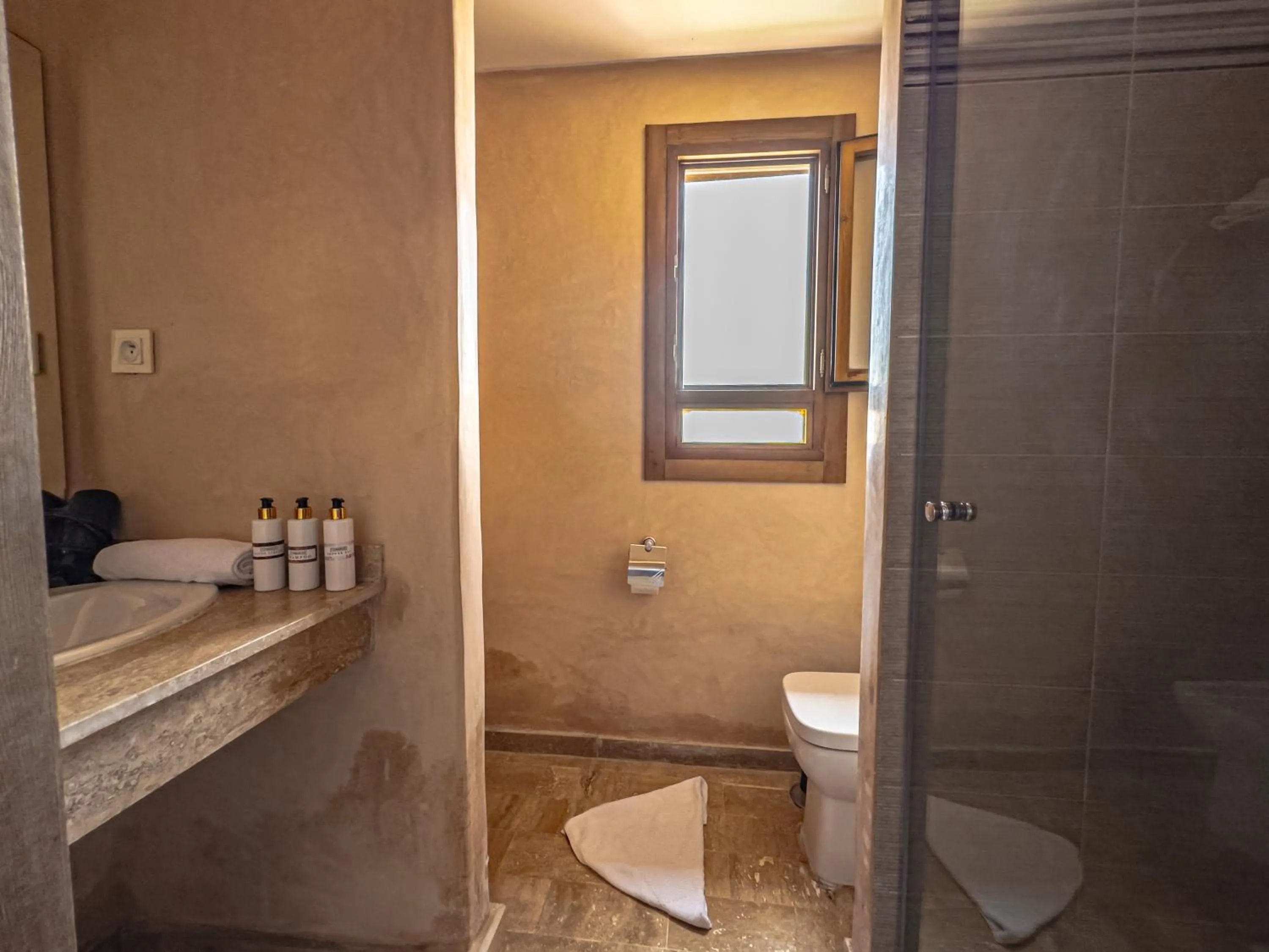 Shower in Riad Kenza