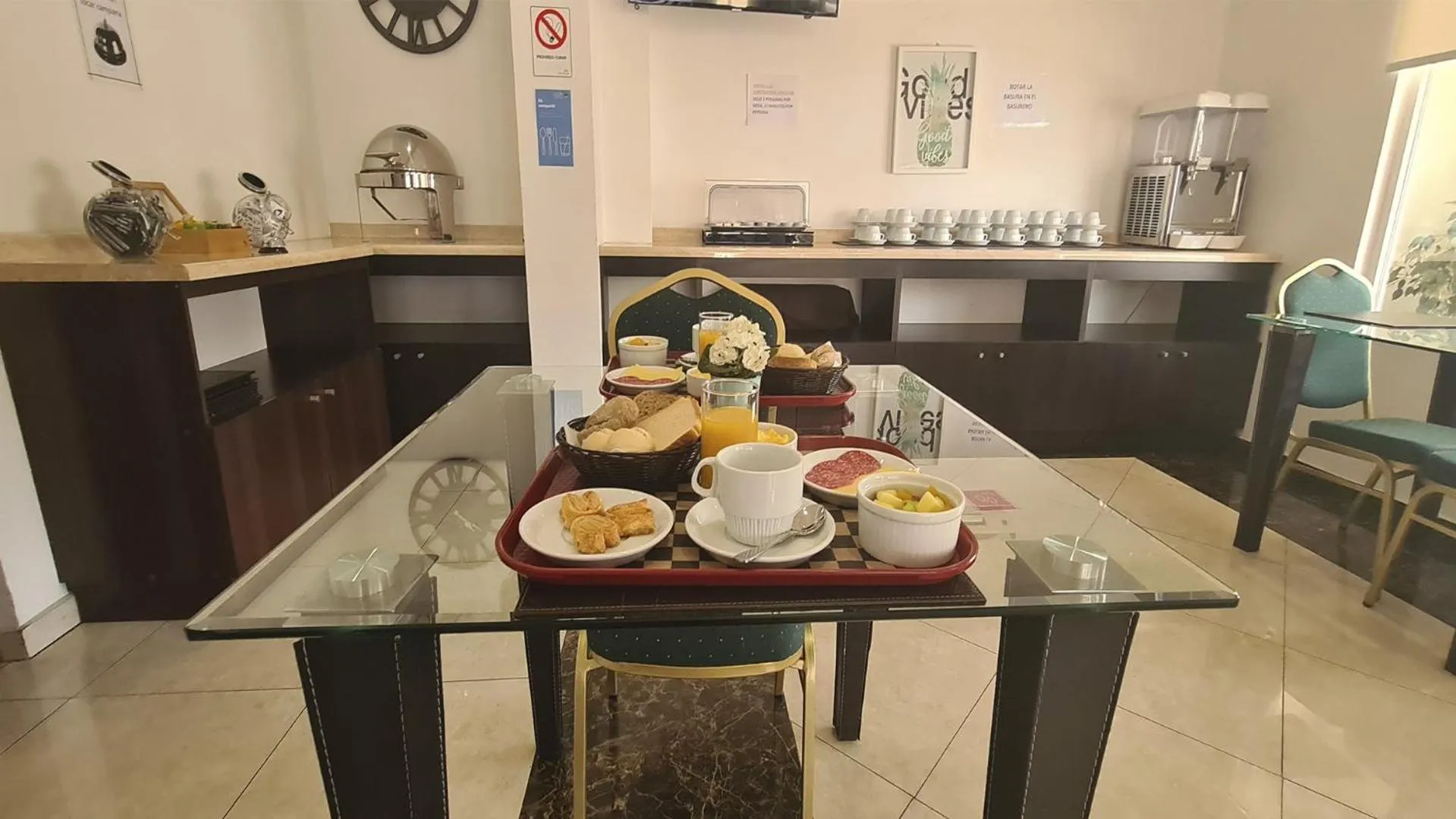 Breakfast in Hotel Costa Pacifico - Express