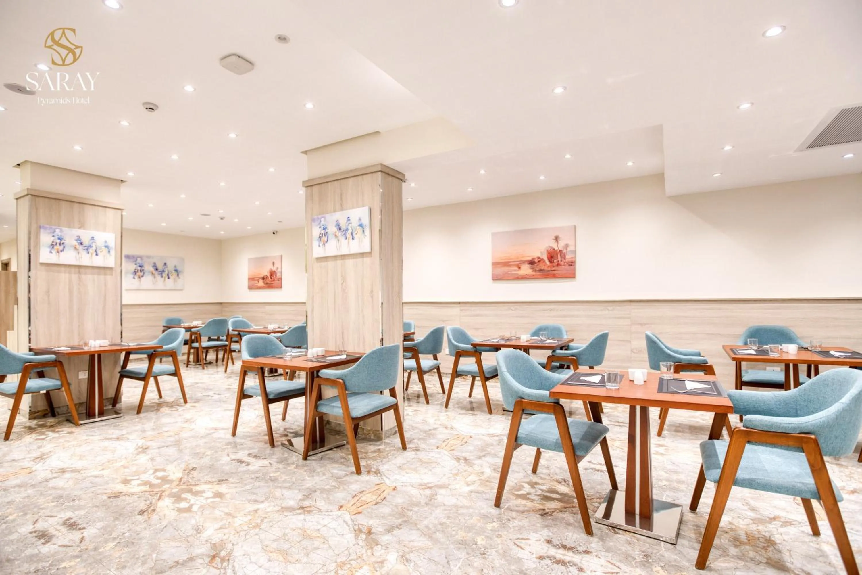 Restaurant/places to eat in Saray Pyramids & Museum View Hotel