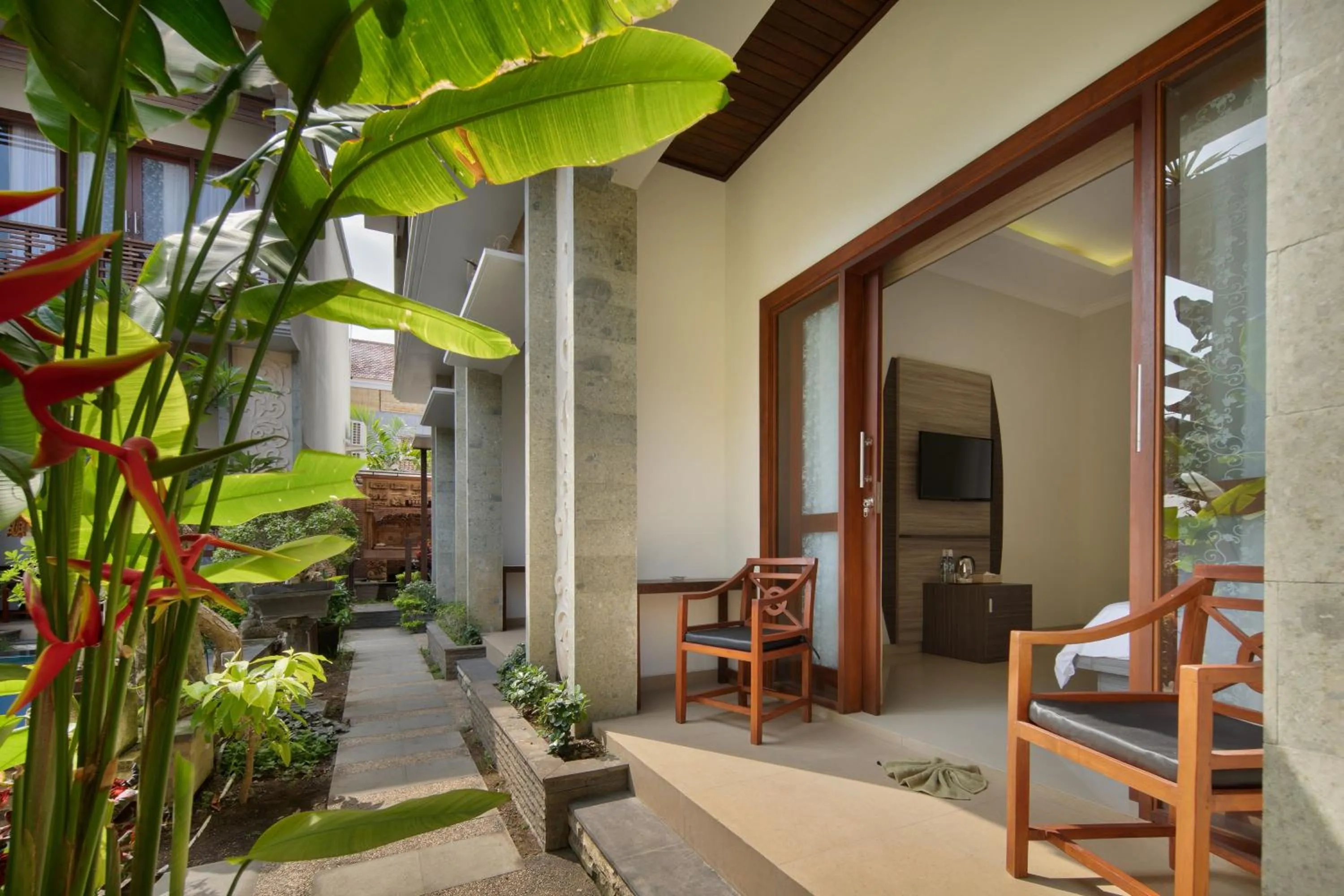 Balcony/Terrace in Jineswari Kuta by Kamara