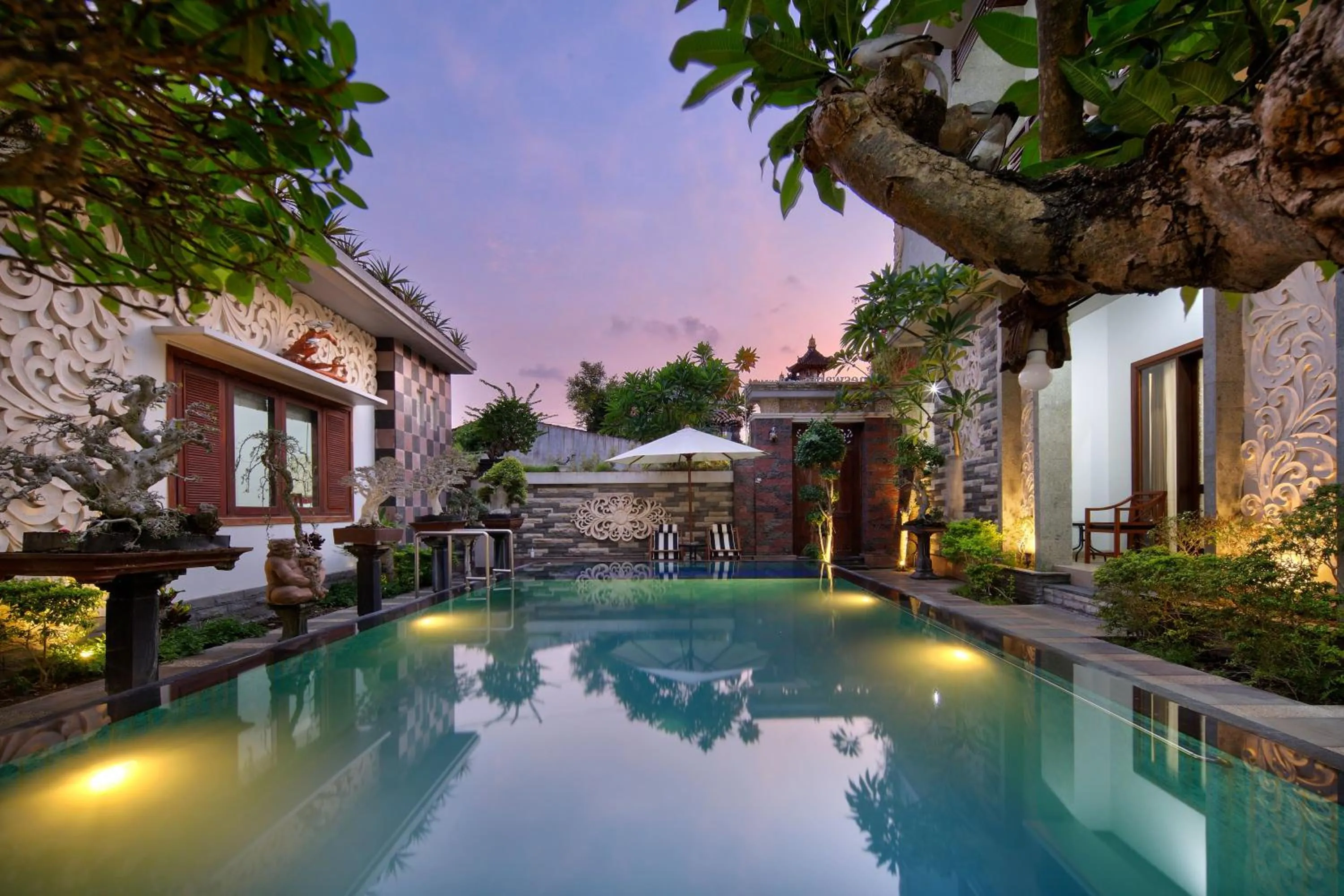 Swimming pool in Jineswari Kuta by Kamara