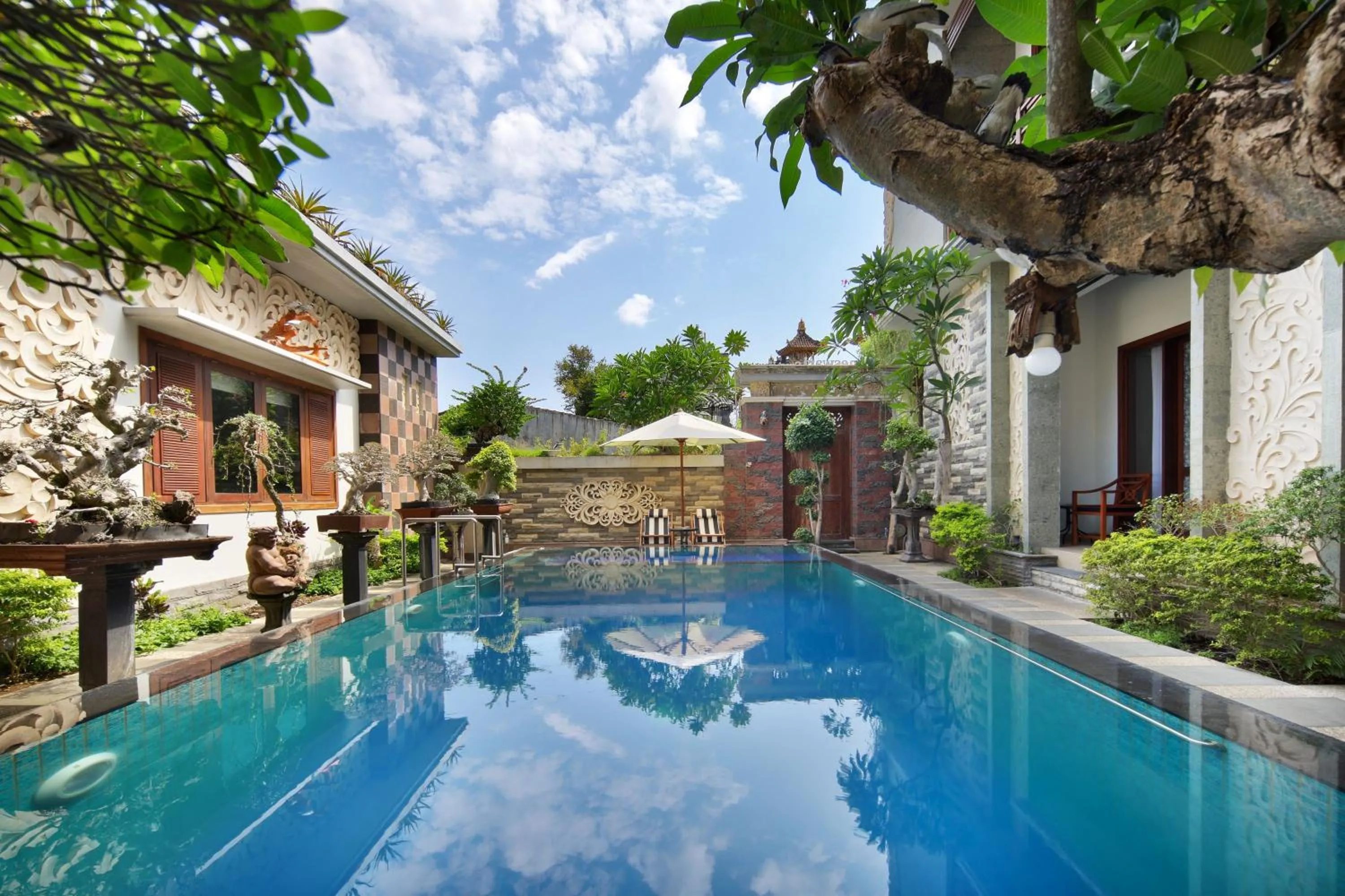 Swimming pool in Jineswari Kuta by Kamara