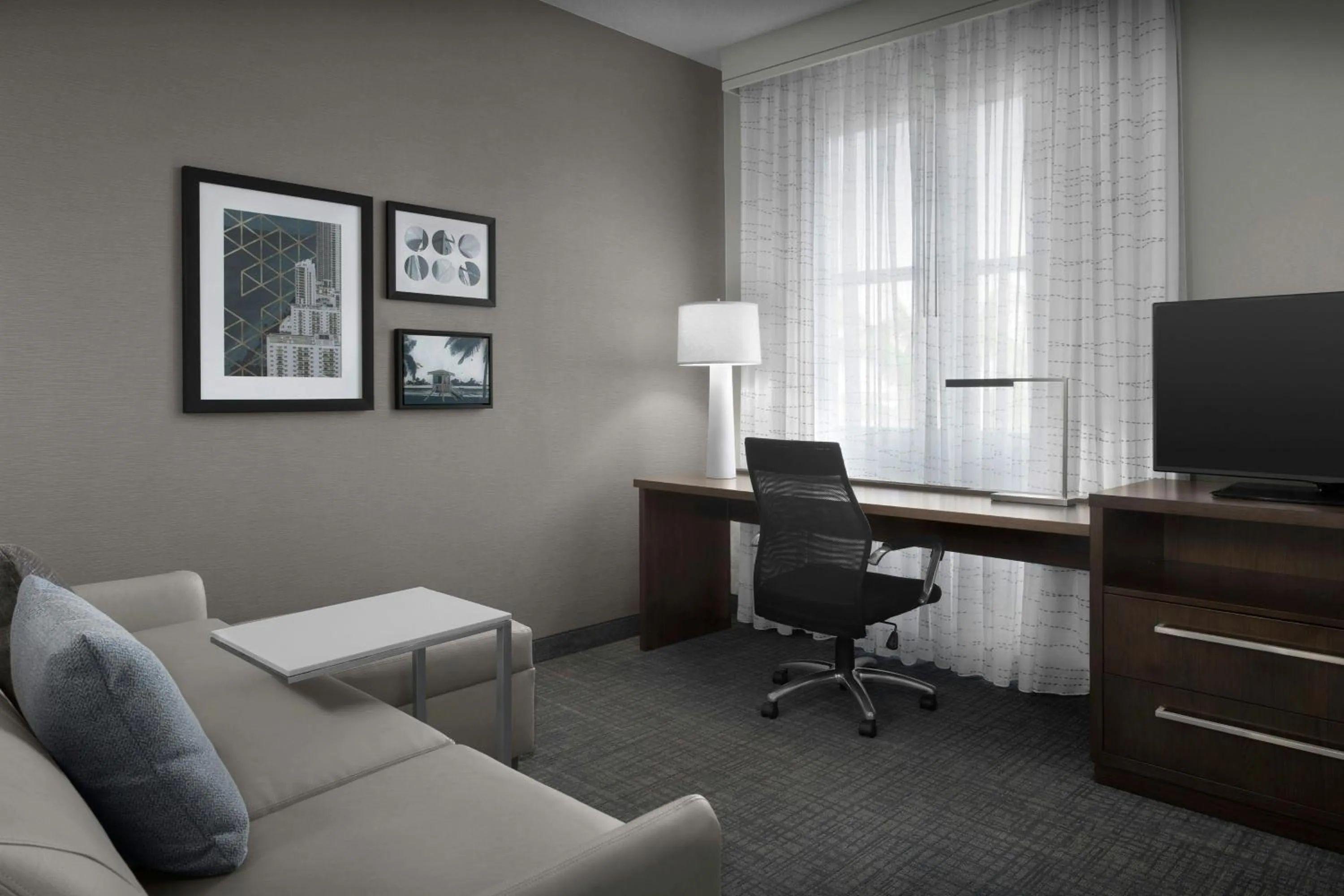 Bedroom in Residence Inn by Marriott Fort Lauderdale Airport & Cruise Port