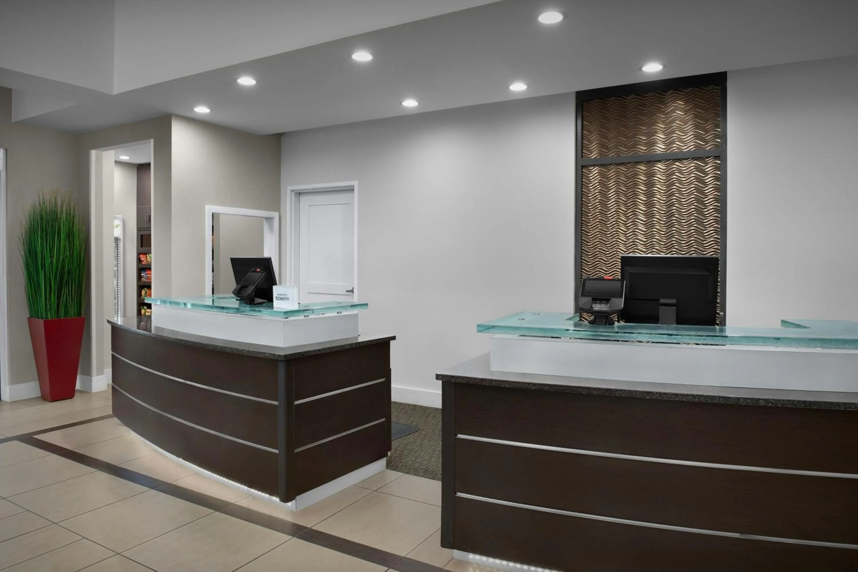 Lobby or reception in Residence Inn by Marriott Fort Lauderdale Airport & Cruise Port