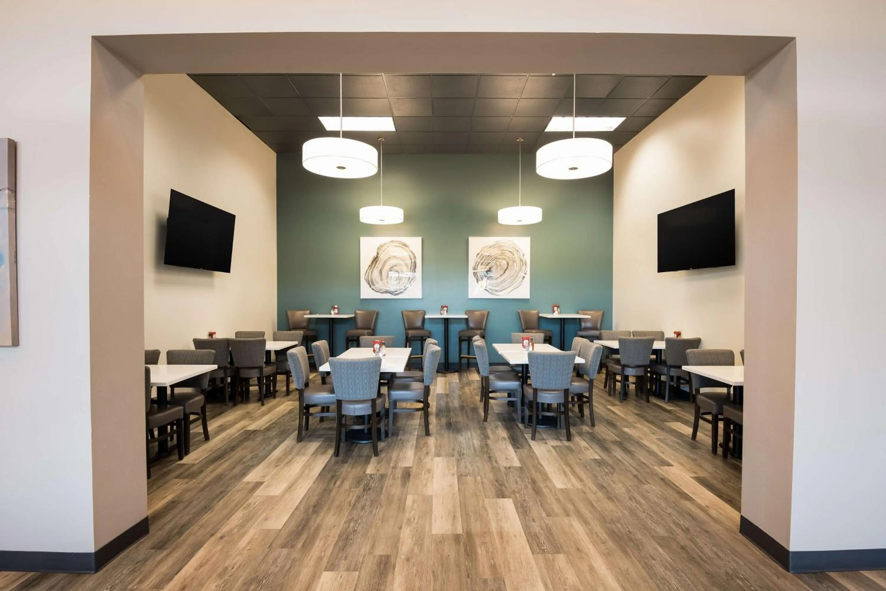 Breakfast in Best Western New Oregon Motel