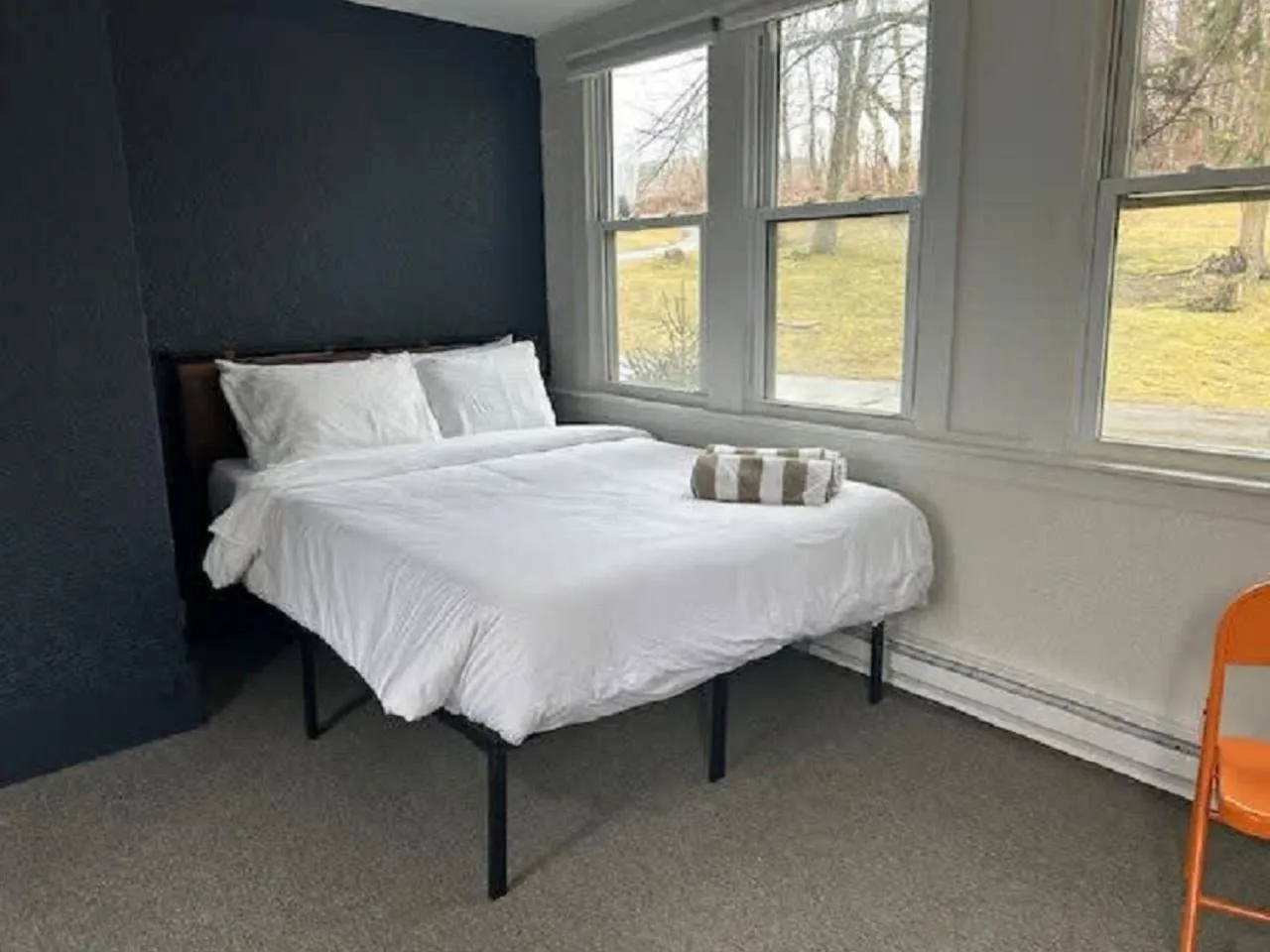 Bed in The Brooks Motel