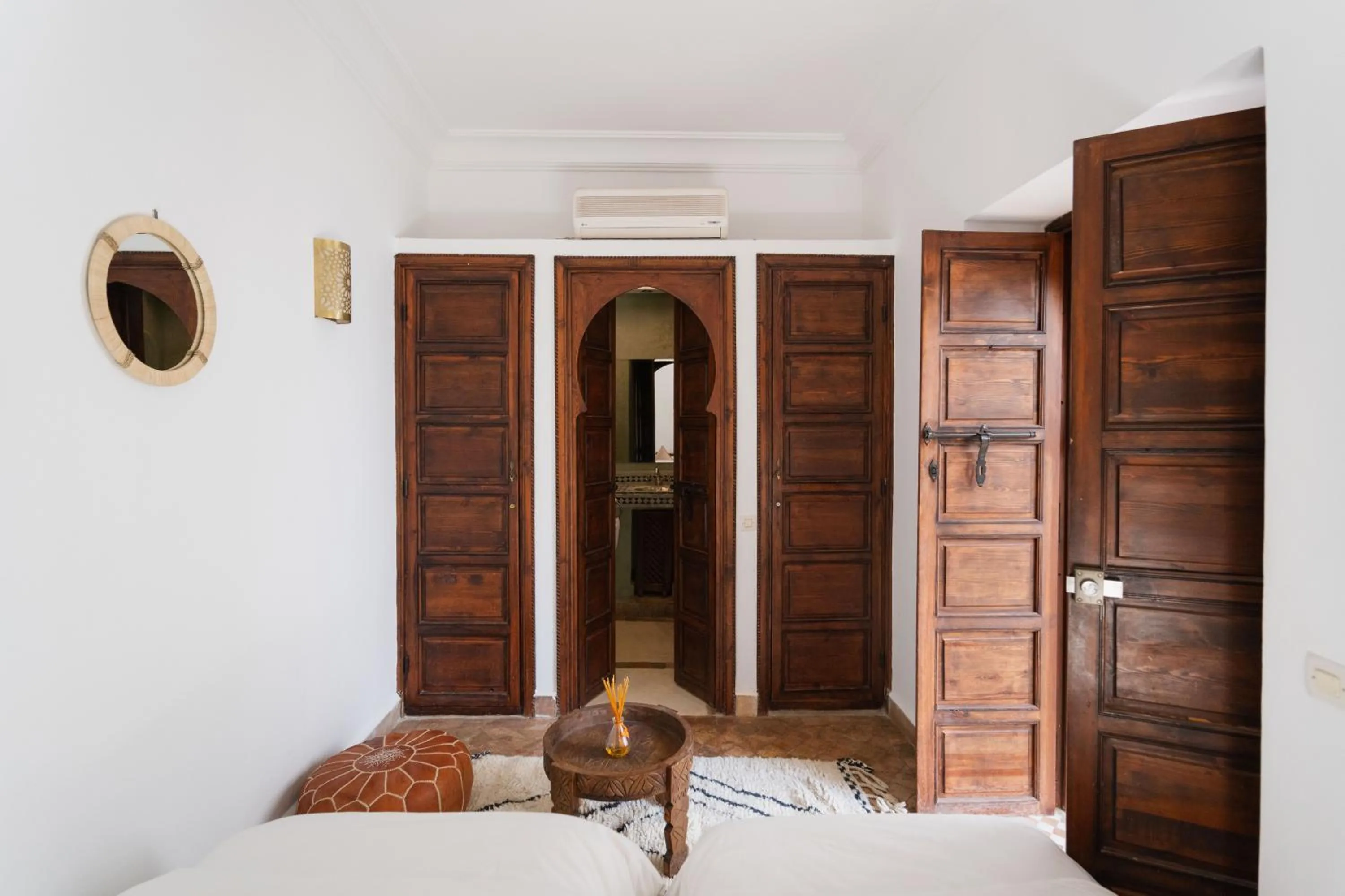 wardrobe, Bed in Riad of the Moon