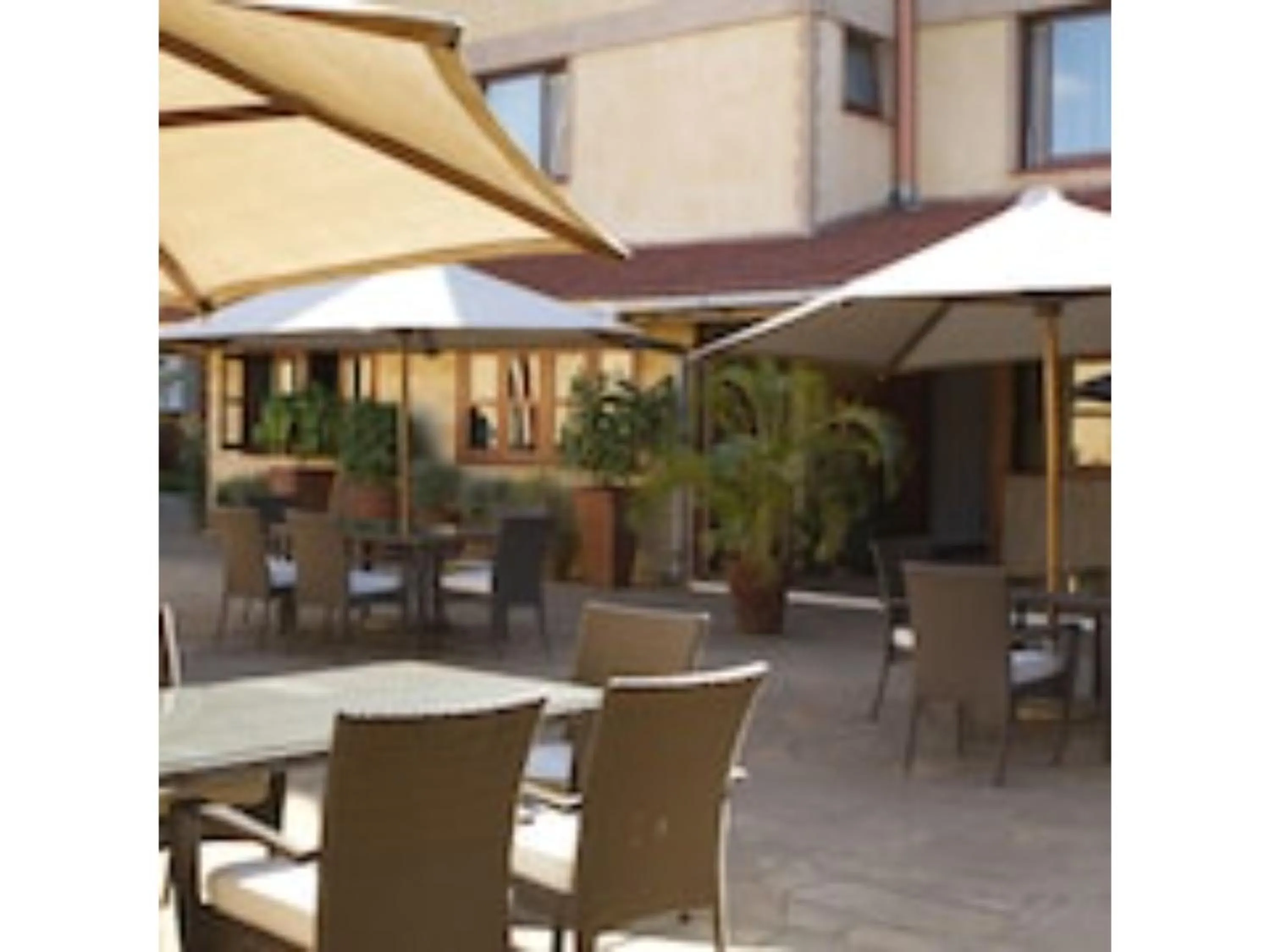 Restaurant/places to eat in O'sinkirri