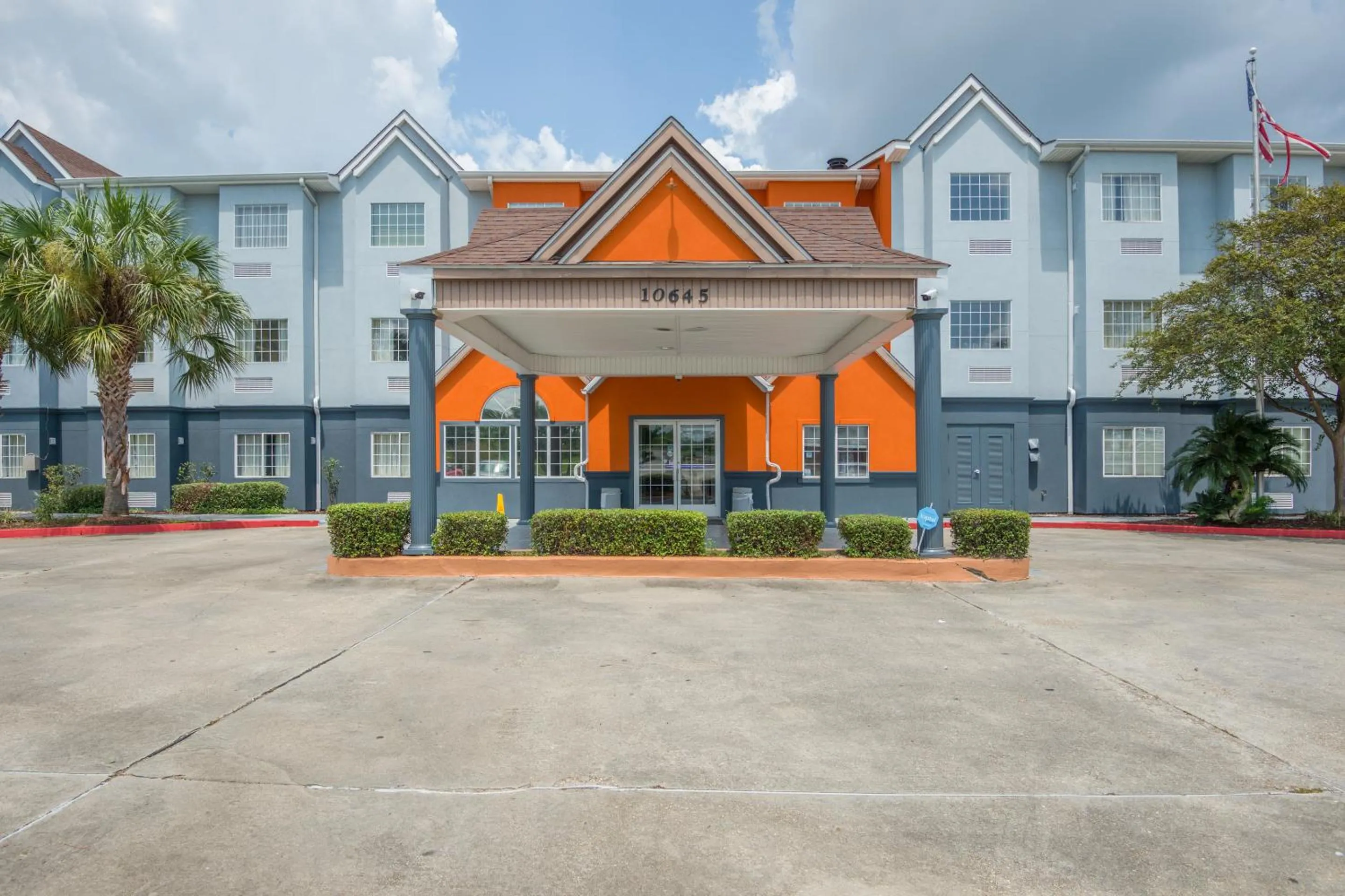 Facade/entrance in Trident Inn & Suites, Baton Rouge