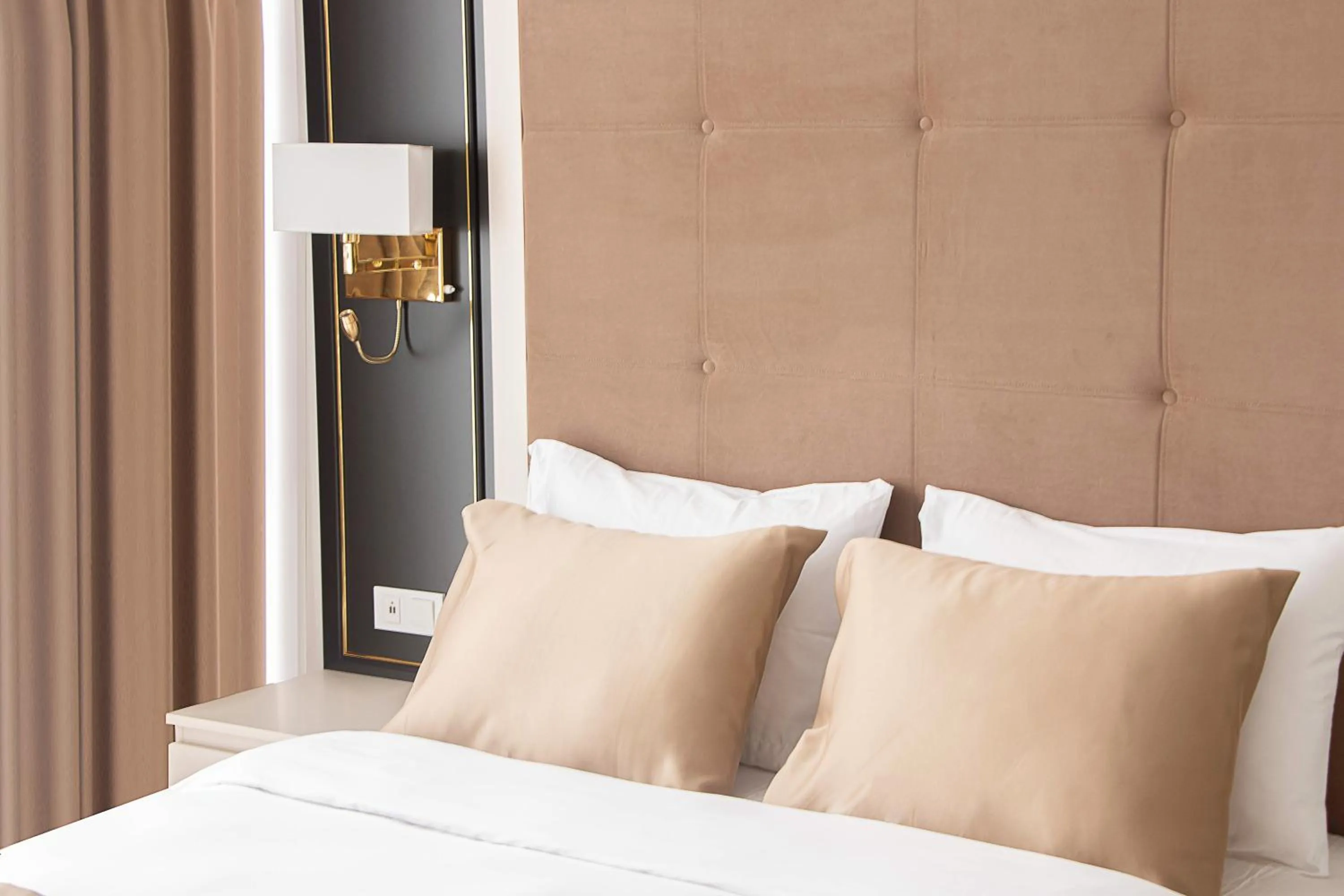 Bed in Shelter Inn Hotel & Spa