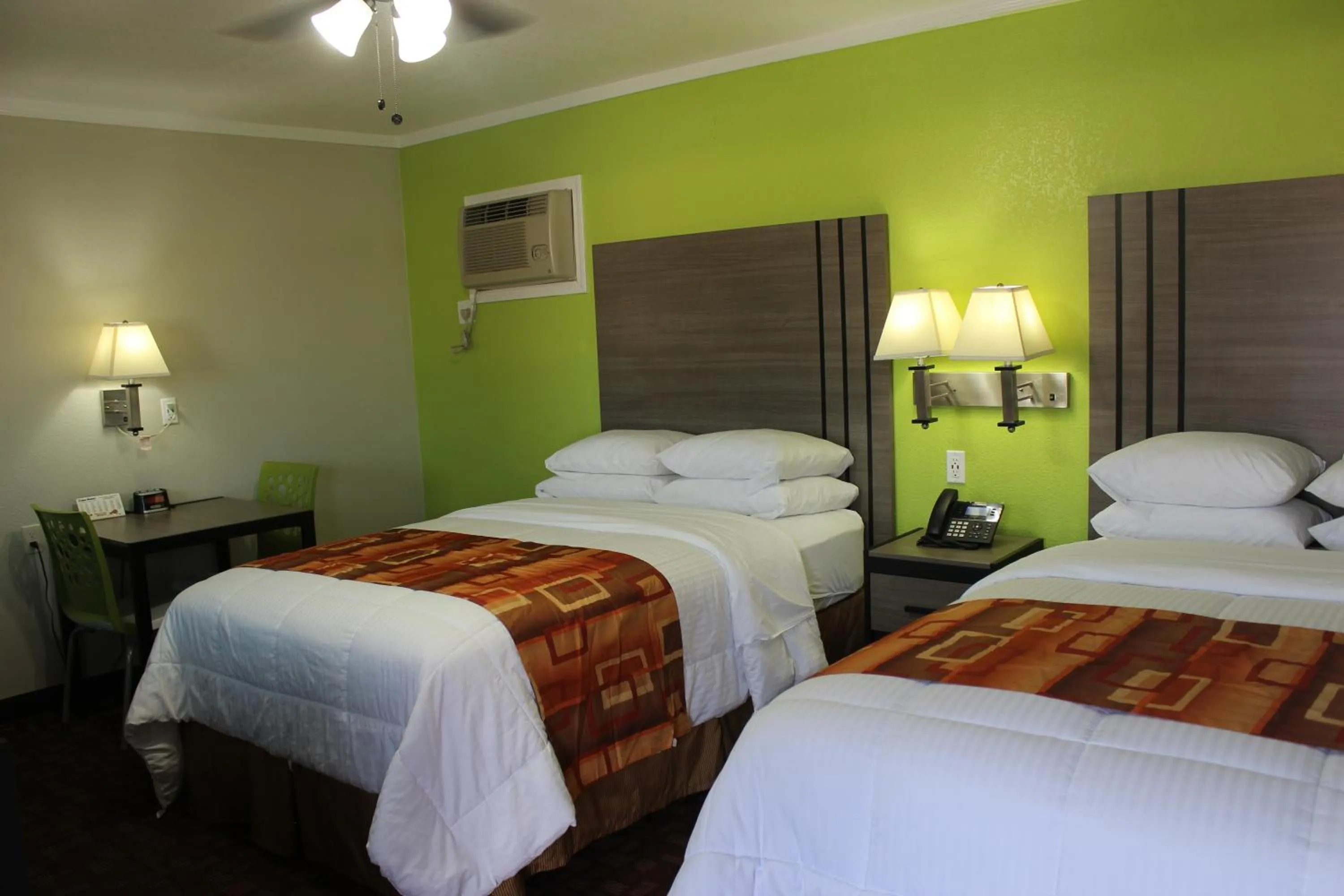 Bedroom, Bed in Copa Motel