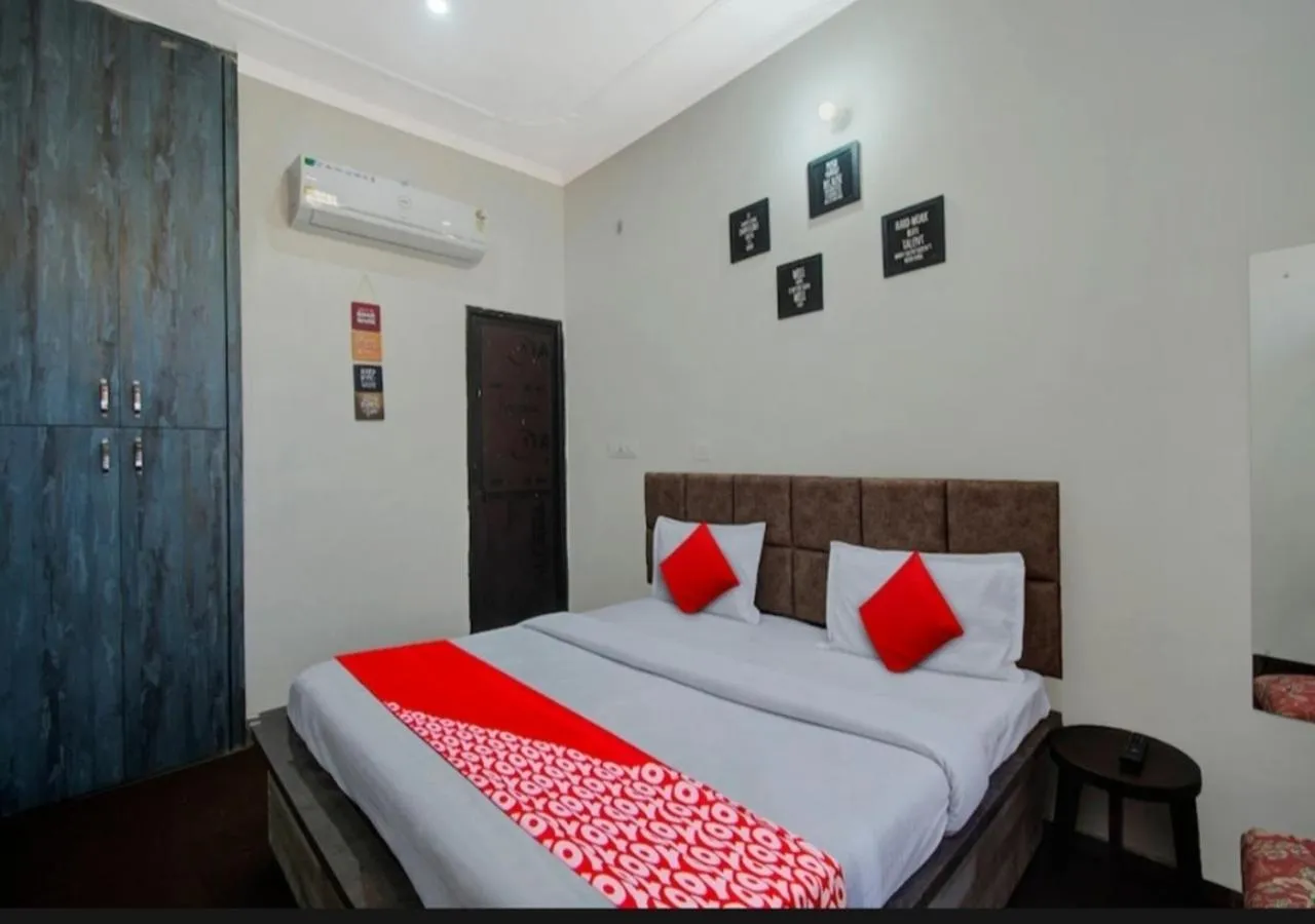 Bed in HOTEL SHREE KANHA