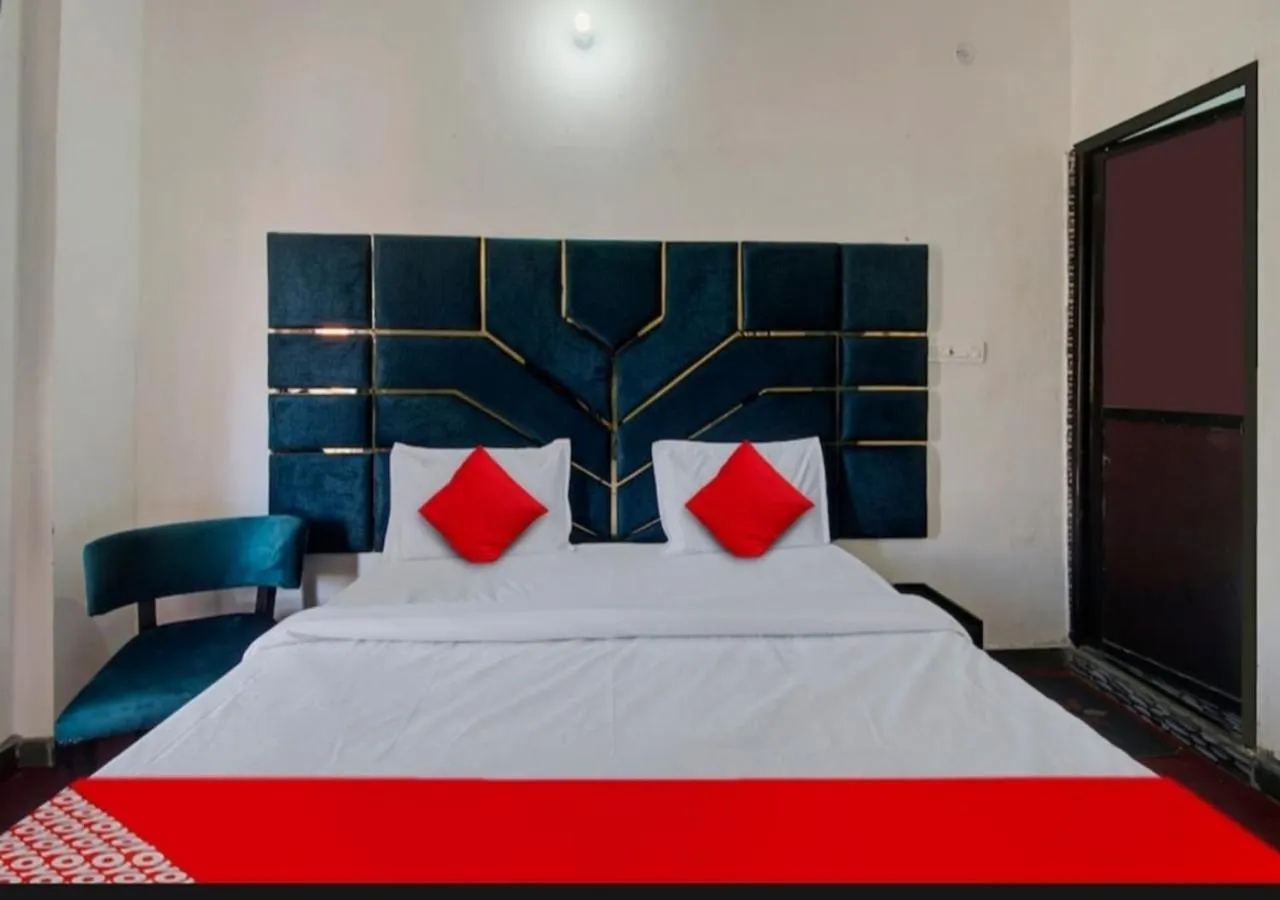 Bed in HOTEL SHREE KANHA
