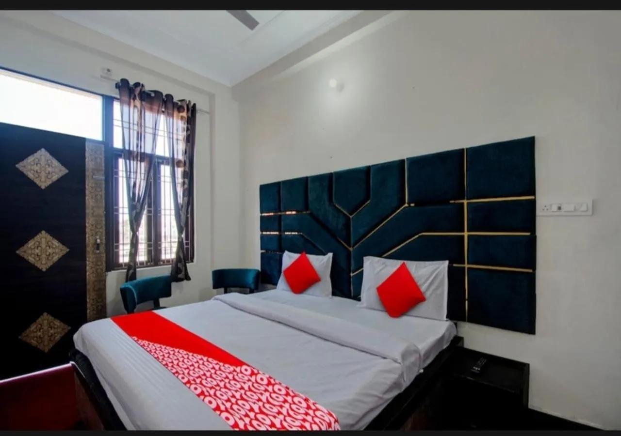 Bed in HOTEL SHREE KANHA