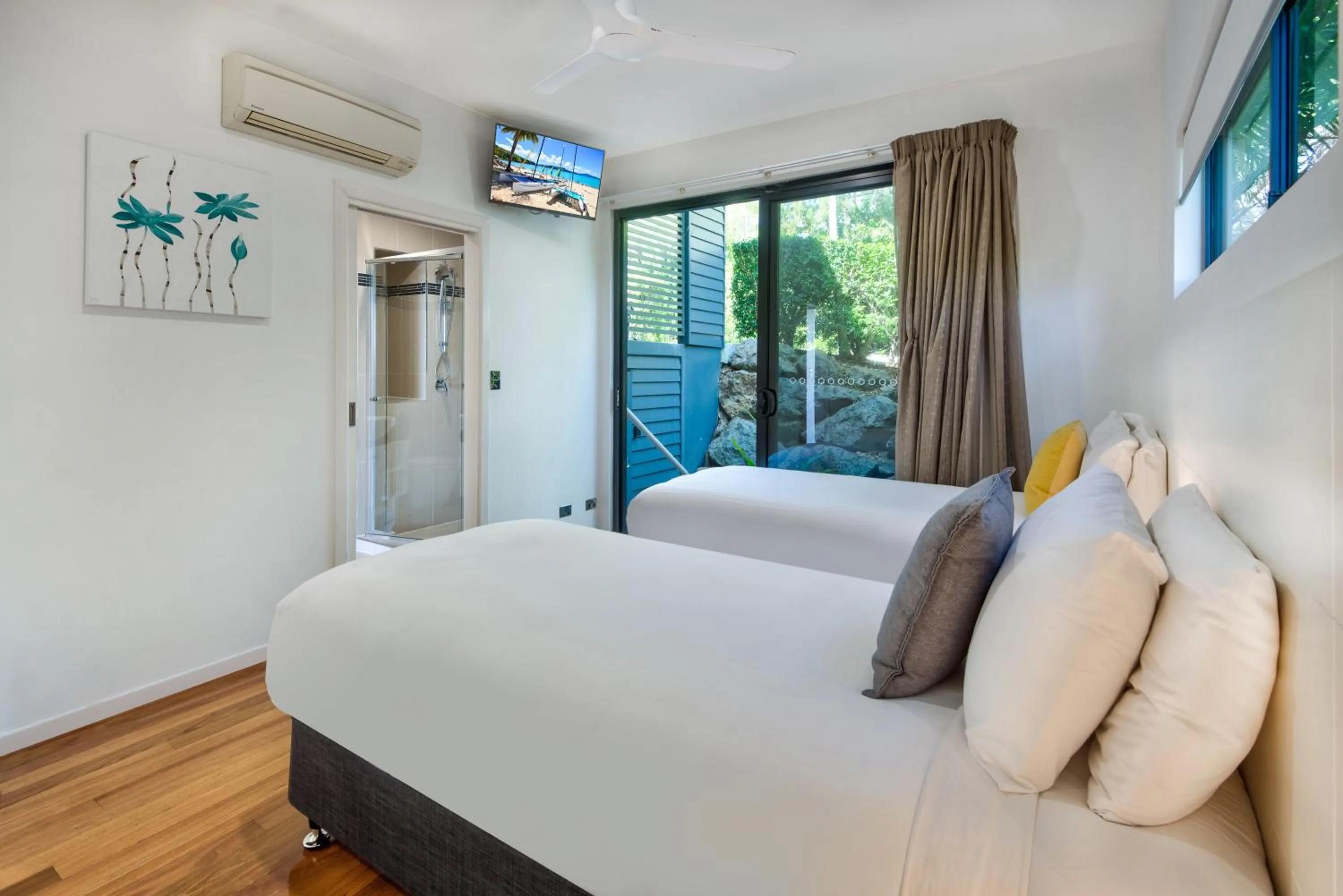 Bedroom, Bed in Pinnacle Apartments on Hamilton Island by HIHA