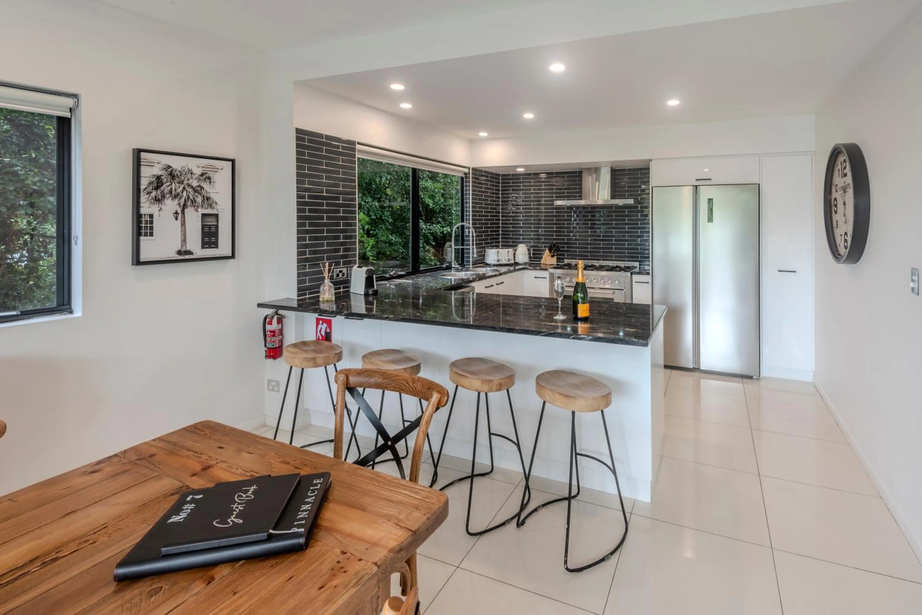 Kitchen or kitchenette in Pinnacle Apartments on Hamilton Island by HIHA