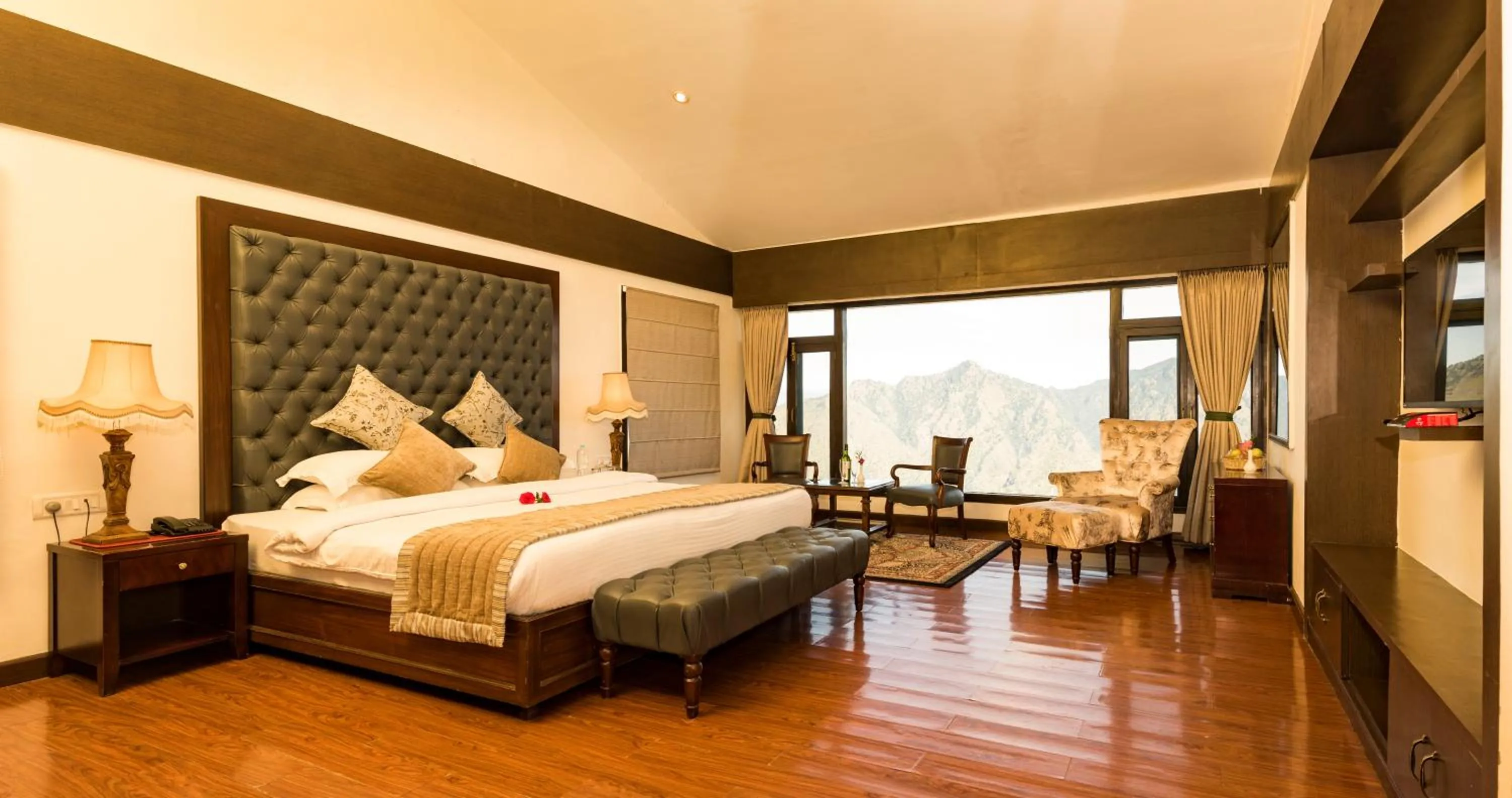 Photo of the whole room, Bed in Koti Resort