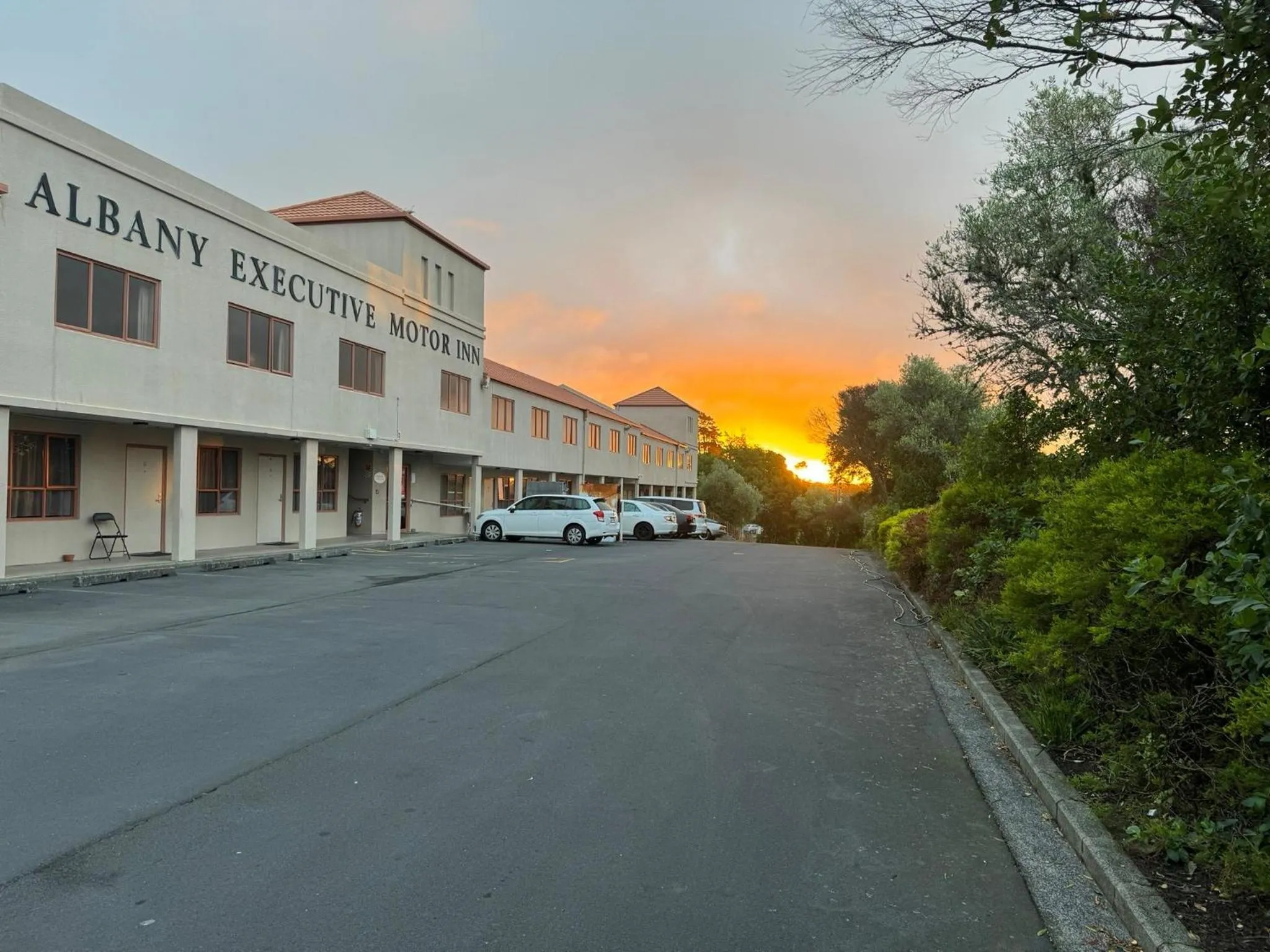 Property building in Albany Executive Motor Inn Limited