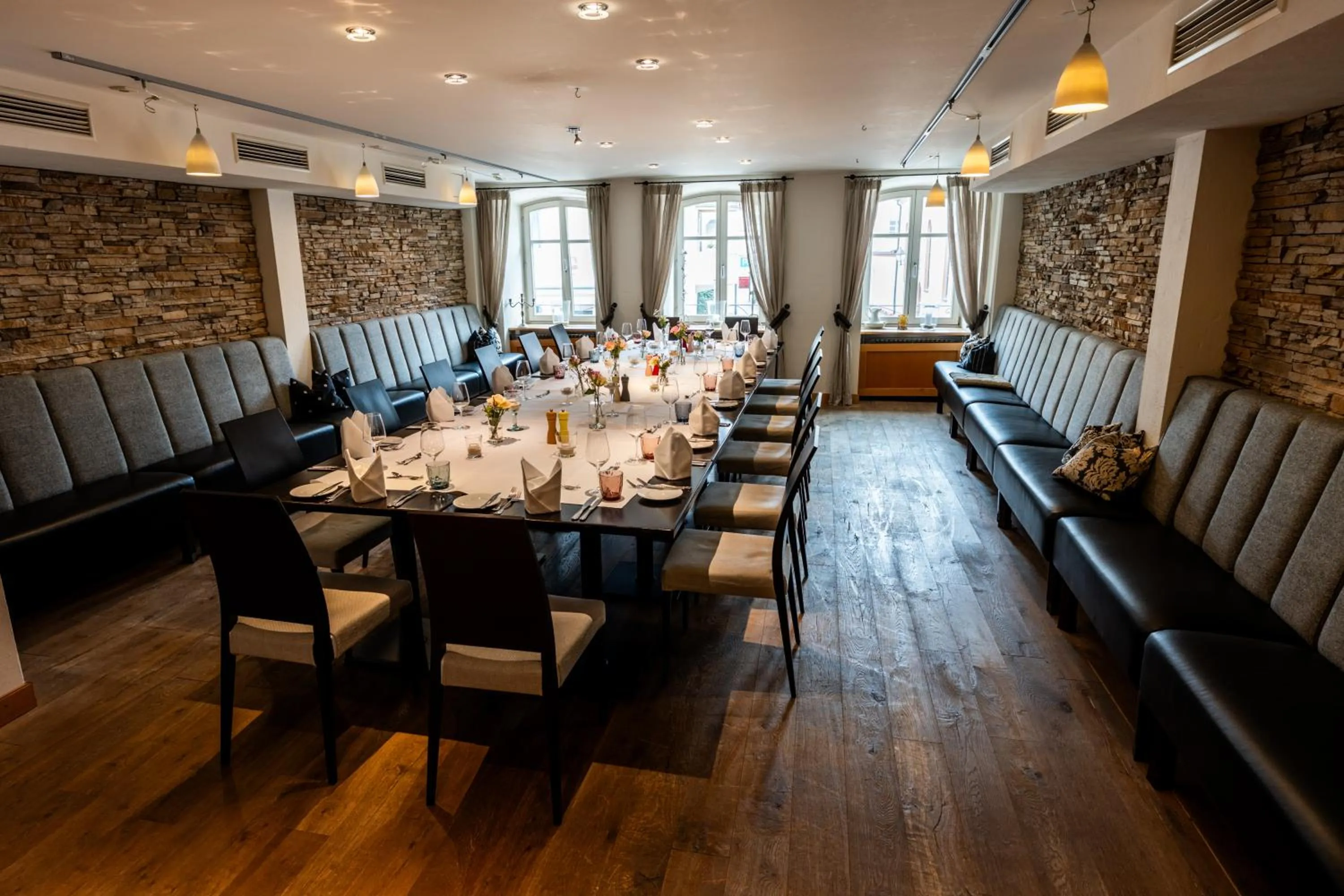 Restaurant/places to eat in Restaurant Hotel Zum Storchen